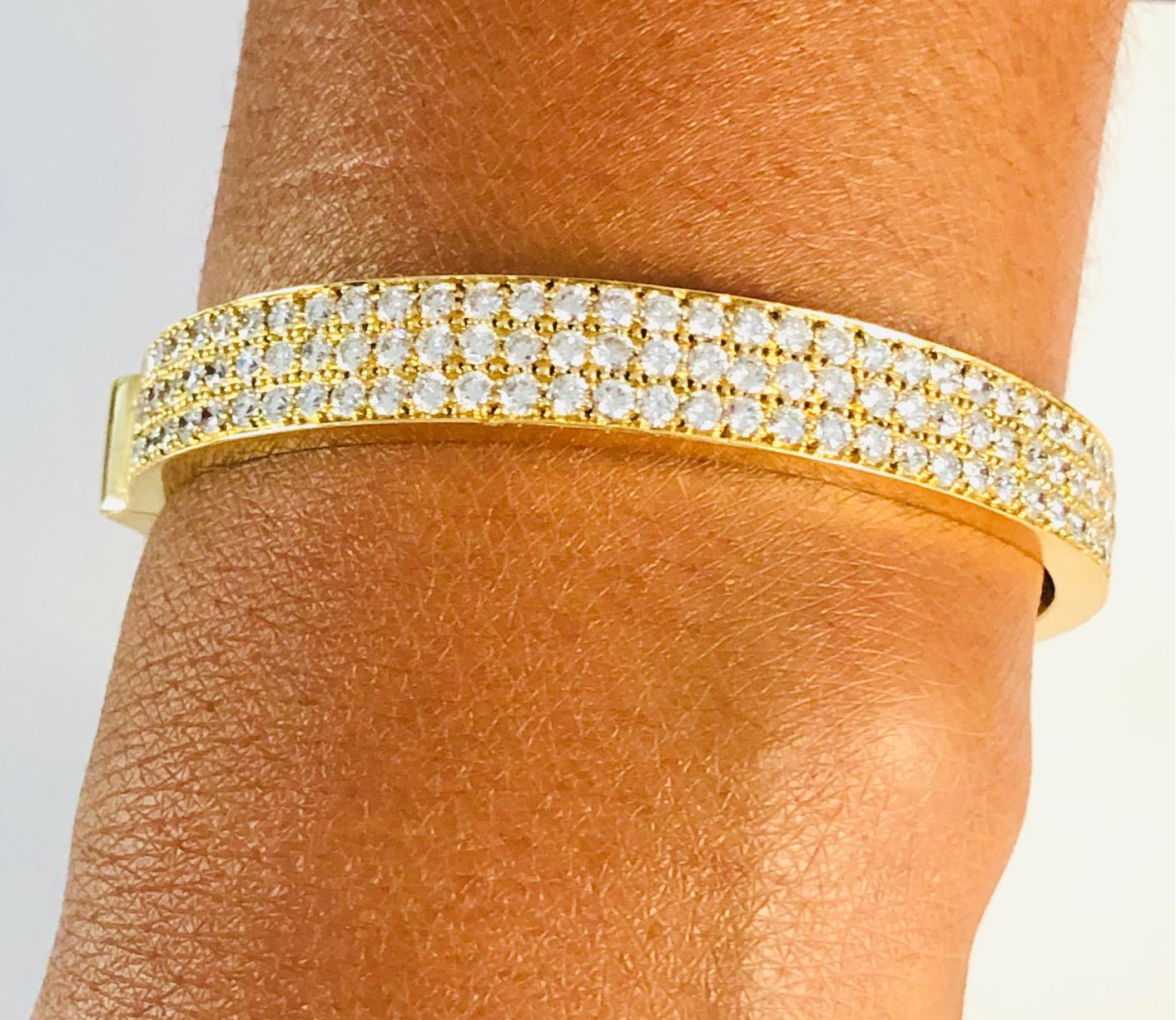 Women's or Men's 18 Karat Yellow Gold Diamond Bangle Bracelet For Sale