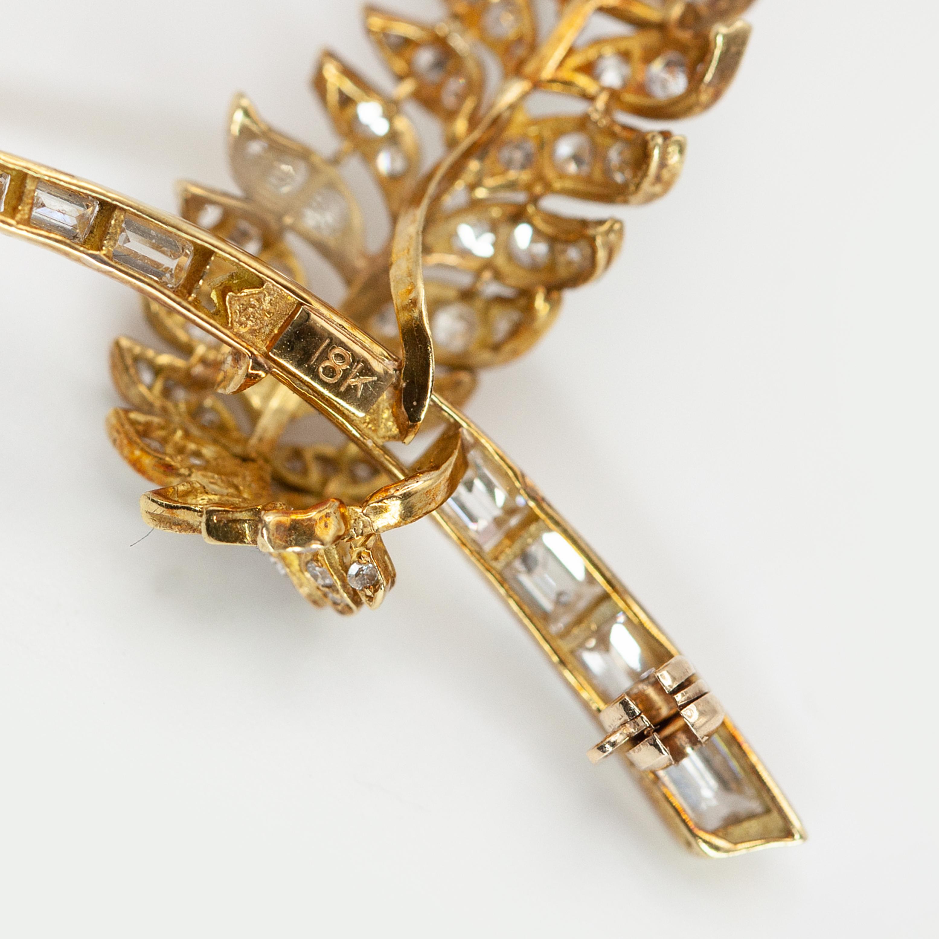 1960s 18K Yellow Gold Diamond Baroque Pearl Flower Fur Clip Brooch For Sale 5