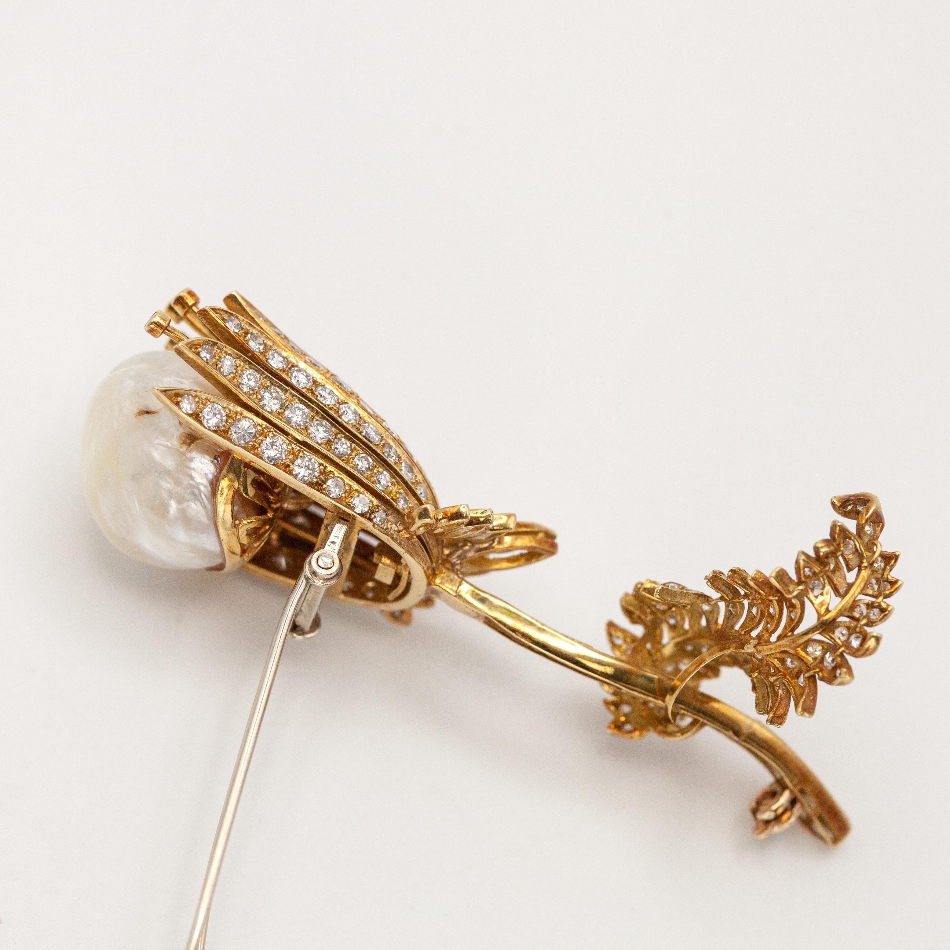 1960s 18K Yellow Gold Diamond Baroque Pearl Flower Fur Clip Brooch For Sale 4