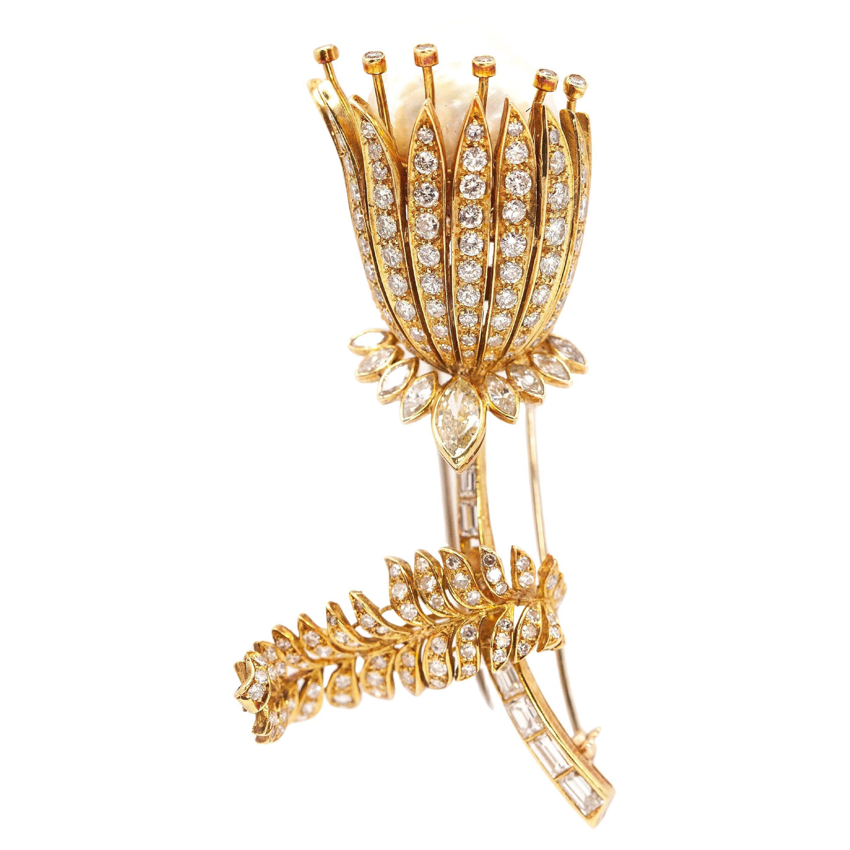 1960s 18K yellow gold diamond baroque pearl flower brooch with 162 round diamonds 9 marquise diamonds and 7 baguette diamonds approximate 6.14 carats in total, in VS-SI clarity 

Approximate Weight: 28.2 grams

Approximate Measurements:
Overall
