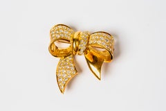 18k Yellow Gold Diamond Bow Brooch