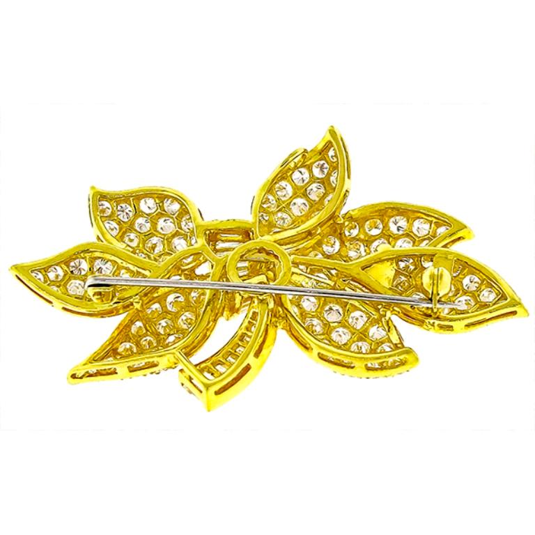 18 Karat Yellow Gold Diamond Bow Pin Pendant In Good Condition In New York, NY