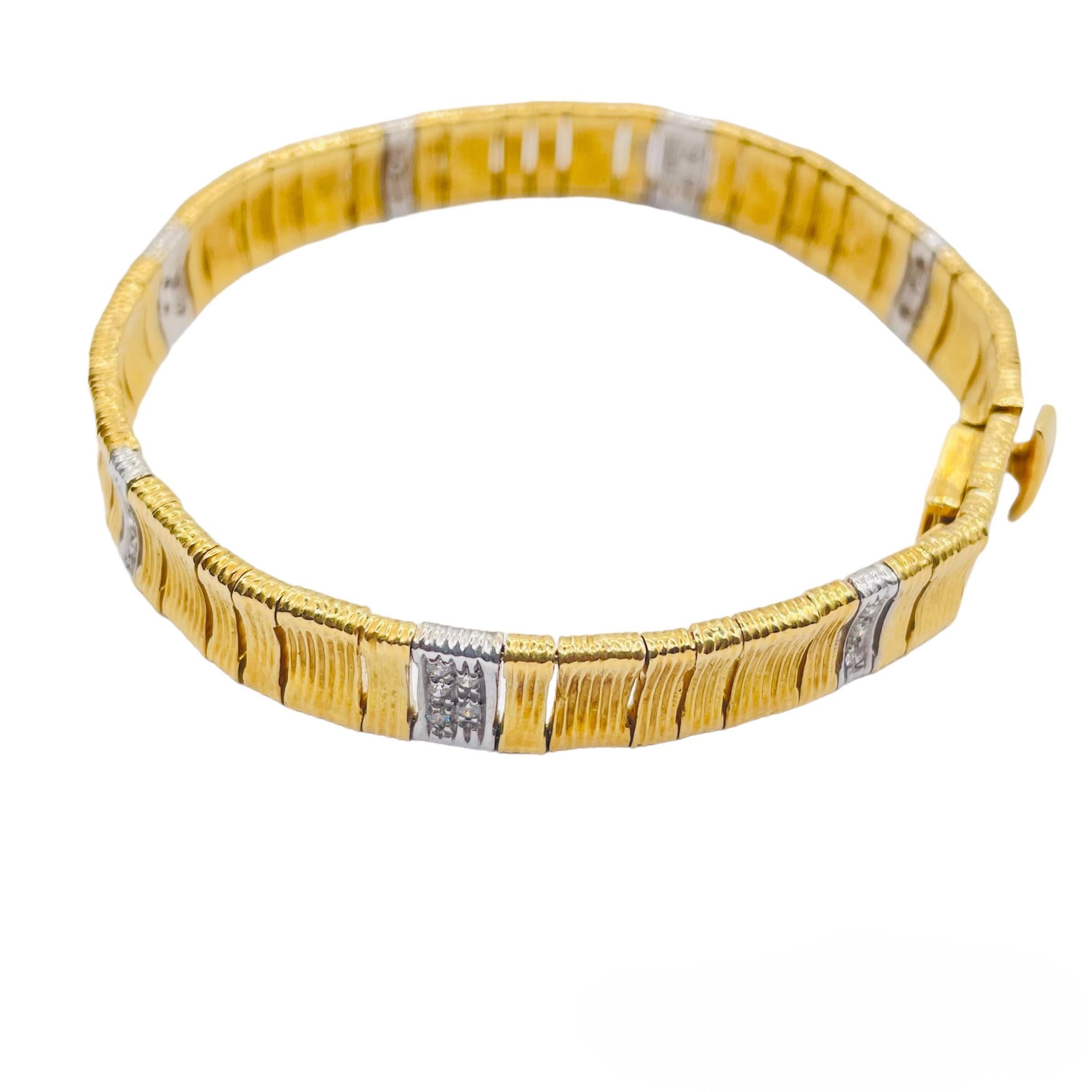 Round Cut 18k Yellow Gold Diamond Bracelet For Sale