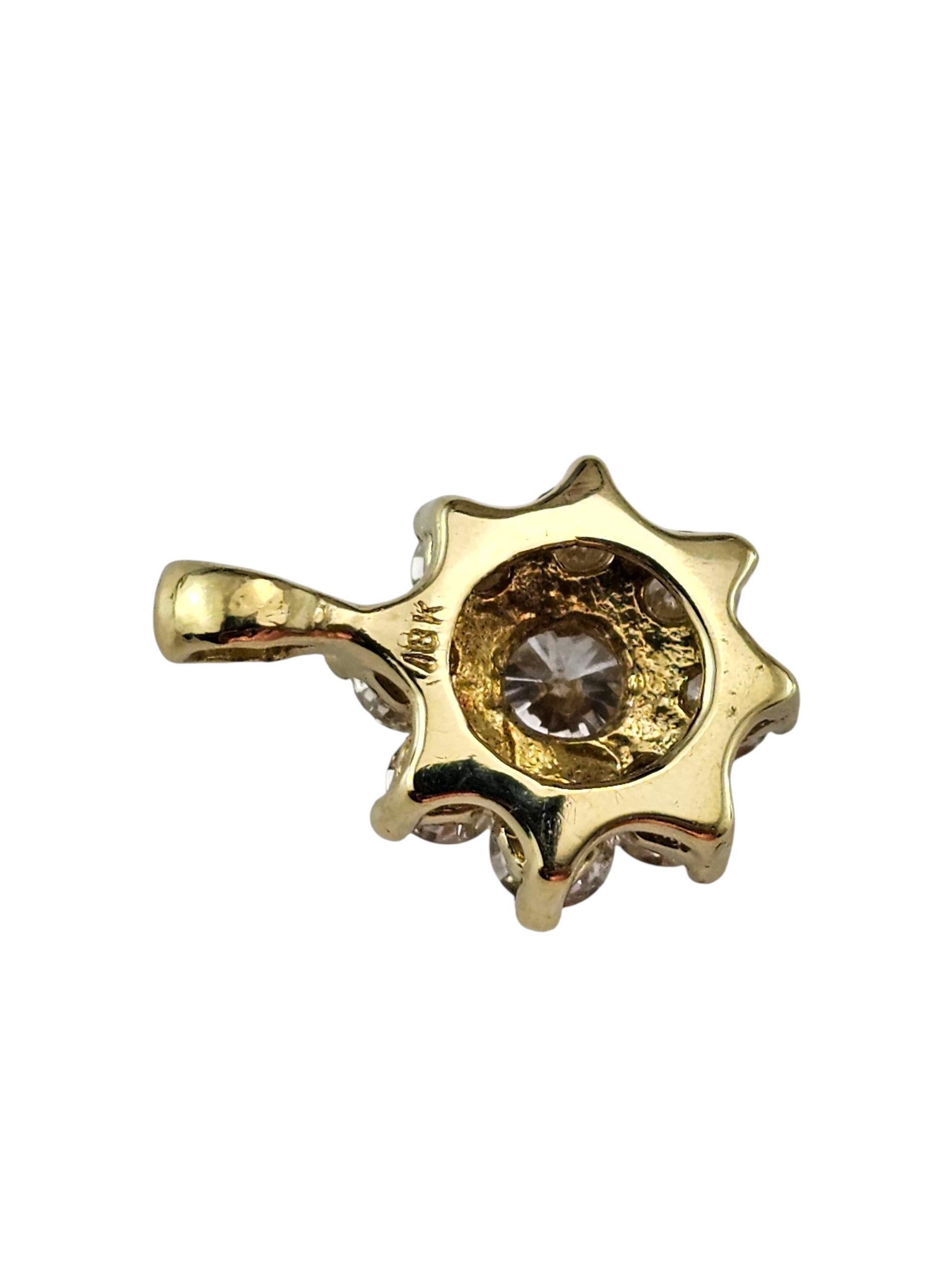 Pendentif en or jaune 18K avec diamants #23614 Bon état - En vente à Washington Depot, CT