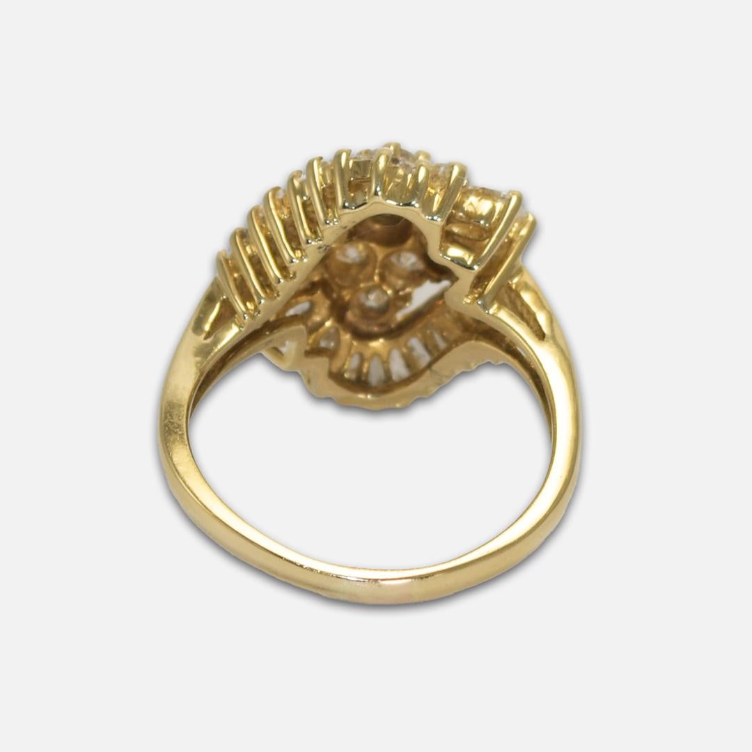 18K Yellow Gold Diamond Cluster Ring 1.50ct In Excellent Condition For Sale In Laguna Beach, CA