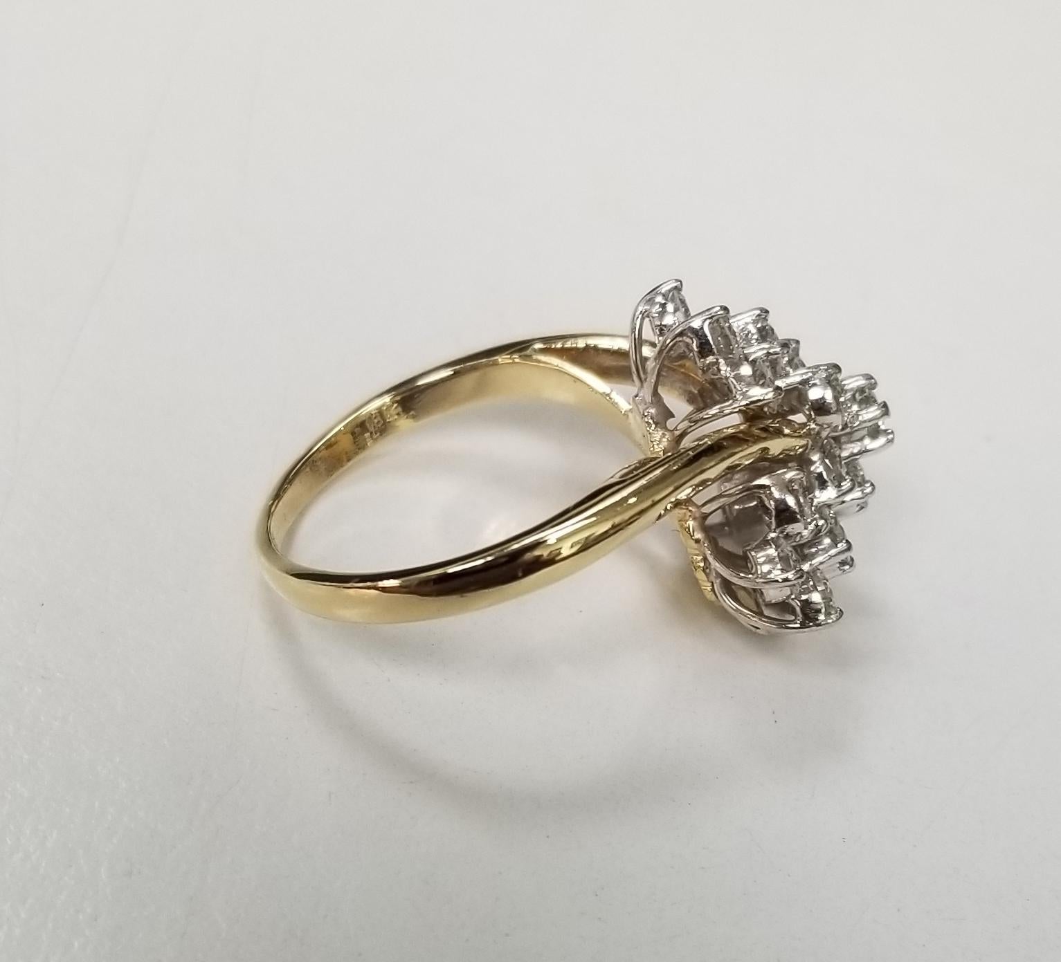Contemporary 18 Karat Yellow Gold Diamond Cluster Ring with 1.50 Carat in Diamonds