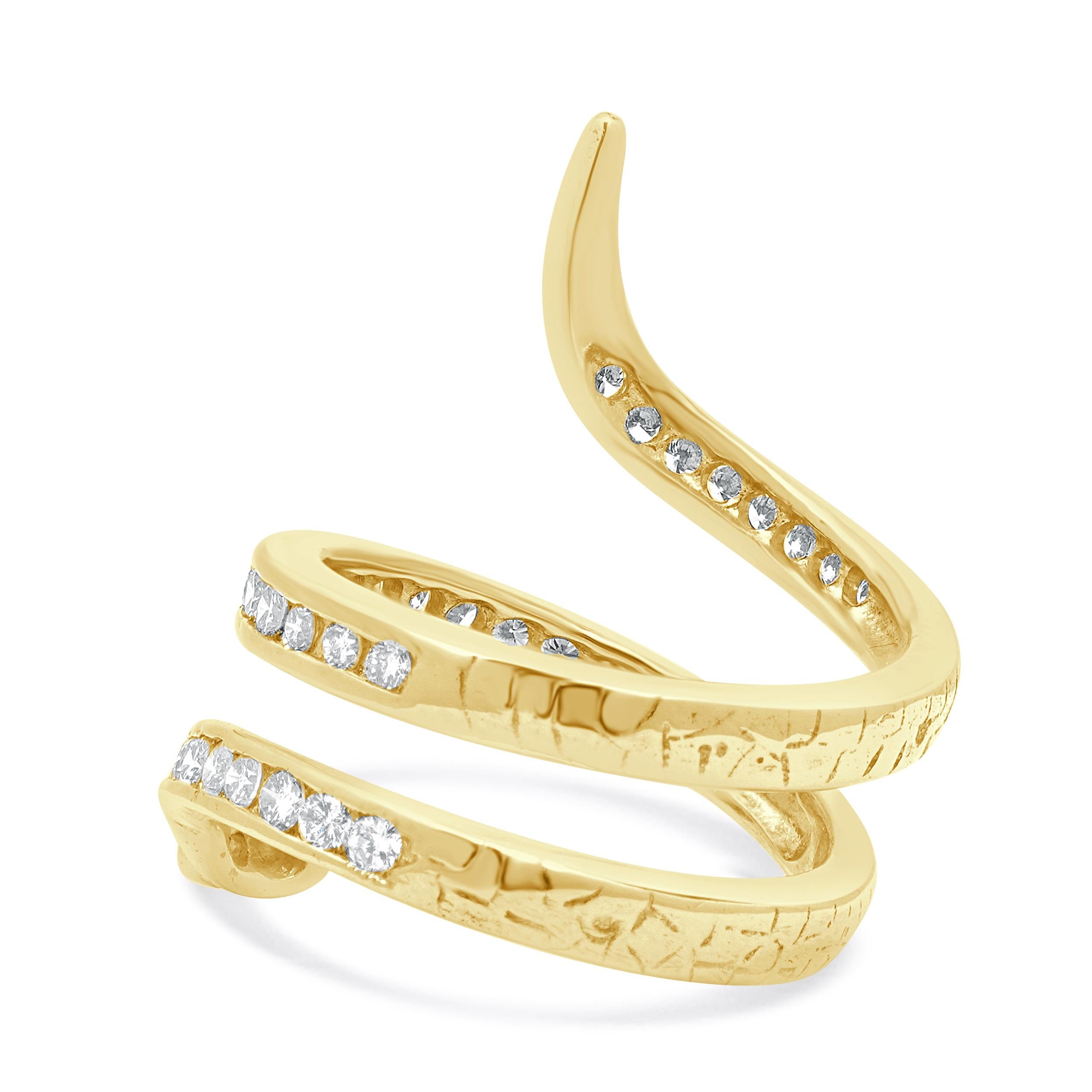 Anillo Serpiente Enrollada Diamante Oro Amarillo 18K en Excelente estado para la venta en Scottsdale, AZ