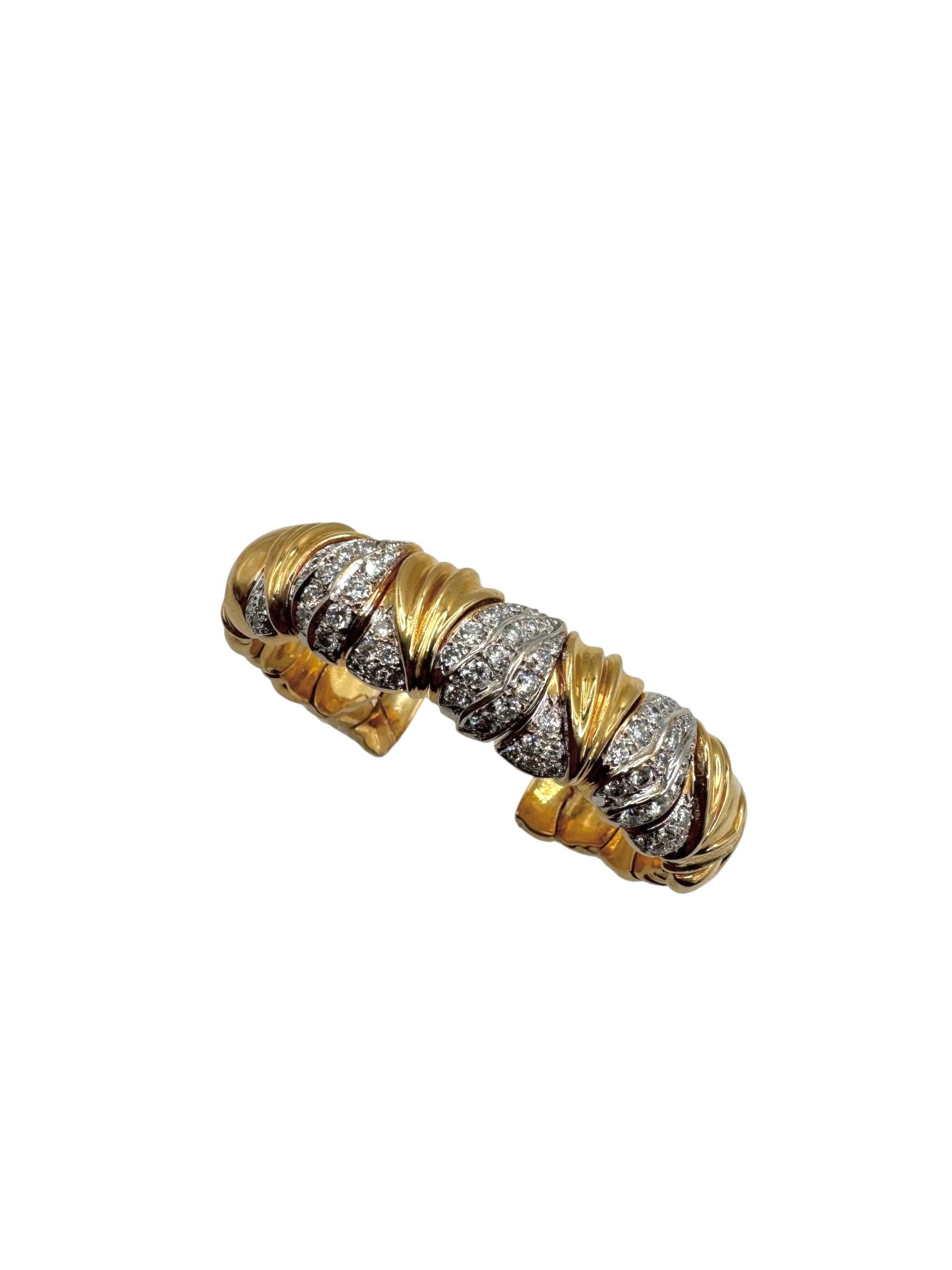 18K Yellow Gold Diamond Collar Necklace and Bracelet Set For Sale 10
