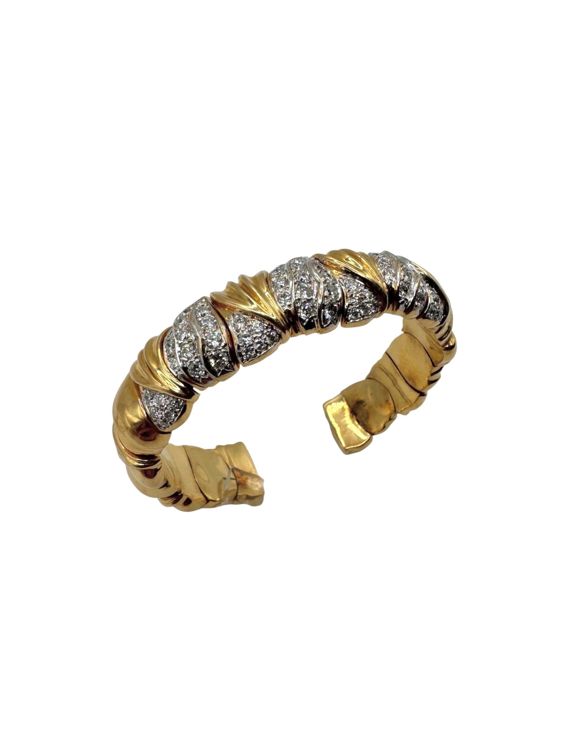 18K Yellow Gold Diamond Collar Necklace and Bracelet Set For Sale 14