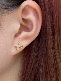 18K Yellow Gold Diamond Cross Flower Stud Earrings 0.20ct