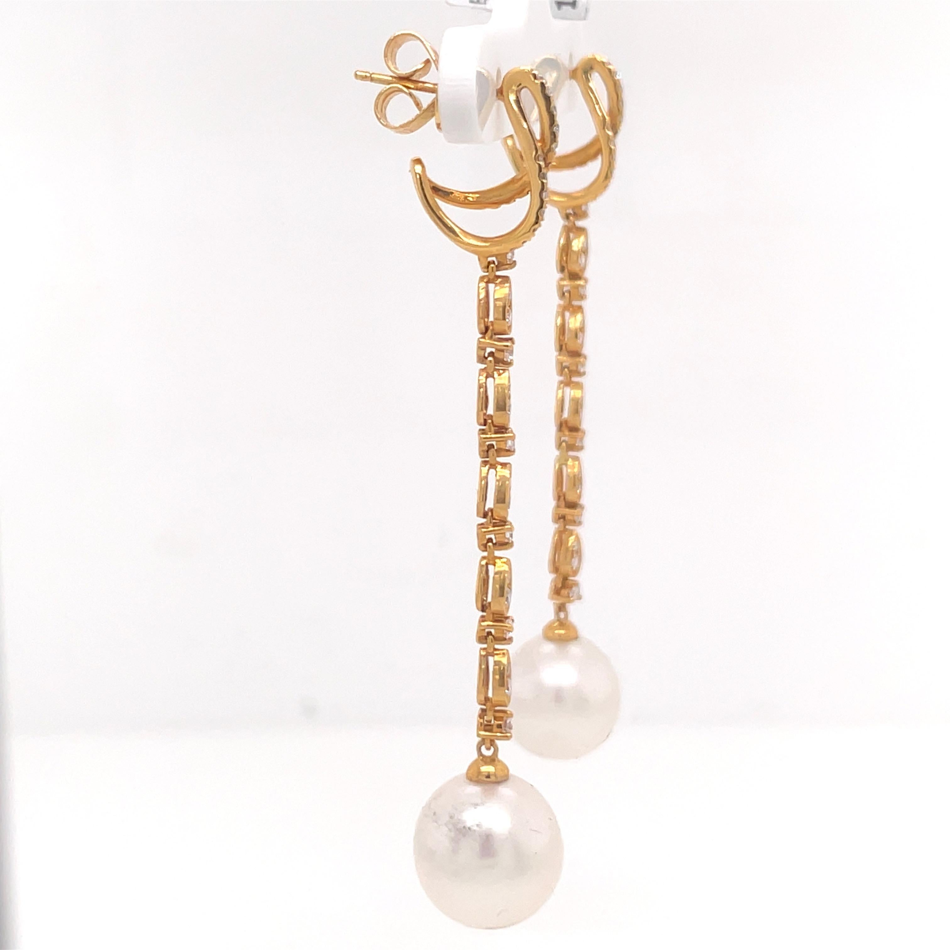 18k Yellow Gold Diamond Dangle Earrings and South Sea Pearl For Sale 1