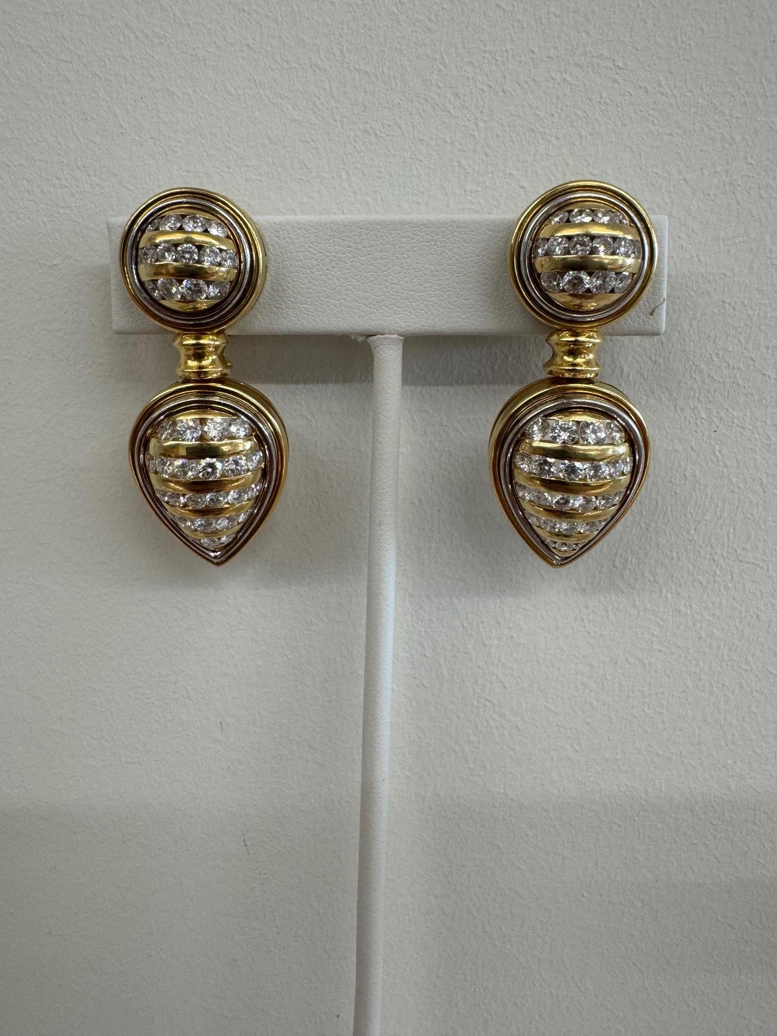 Taille brillant Boucles d'oreilles clips en or jaune 18K et diamants en vente