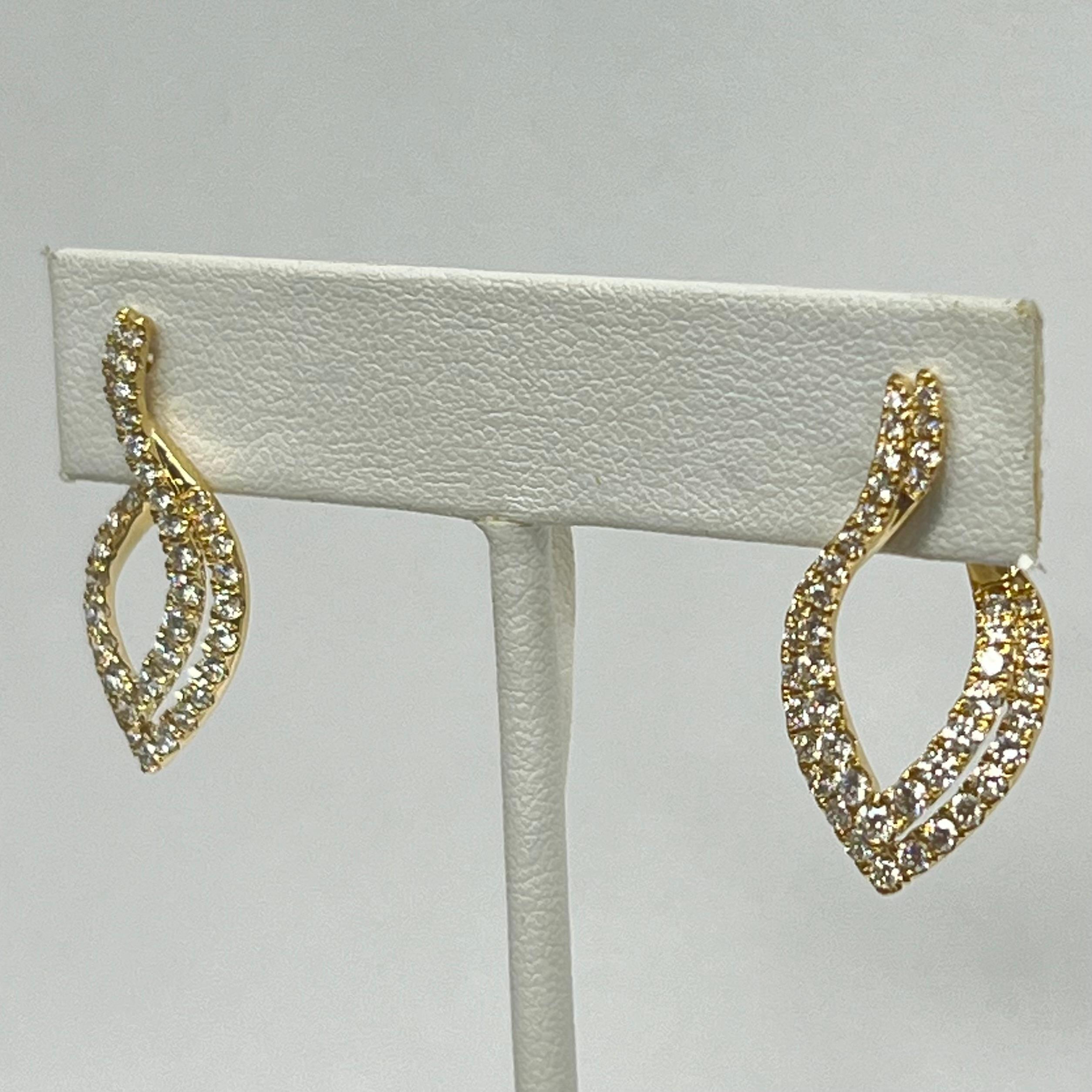 Brilliant Cut 18K Yellow Gold Diamond Drop Earrings For Sale