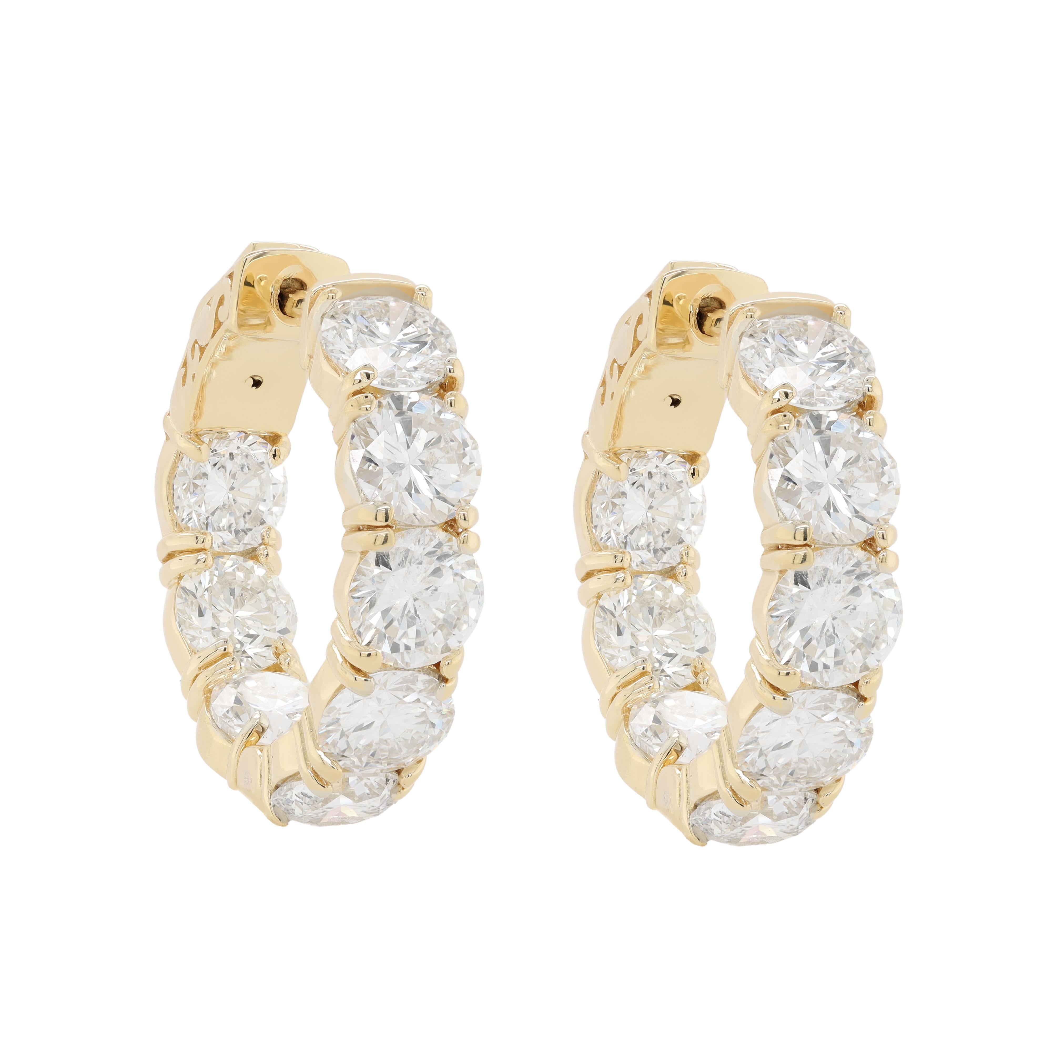 Orecchini in oro giallo 18 carati con diamanti naturali da 8,15 carati  e diamanti bianchi

Sottolinea il tuo look con questi orecchini bianchi e con diamanti a 18 carati. Diamanti di alta qualità. Questi orecchini sottolineeranno il tuo look