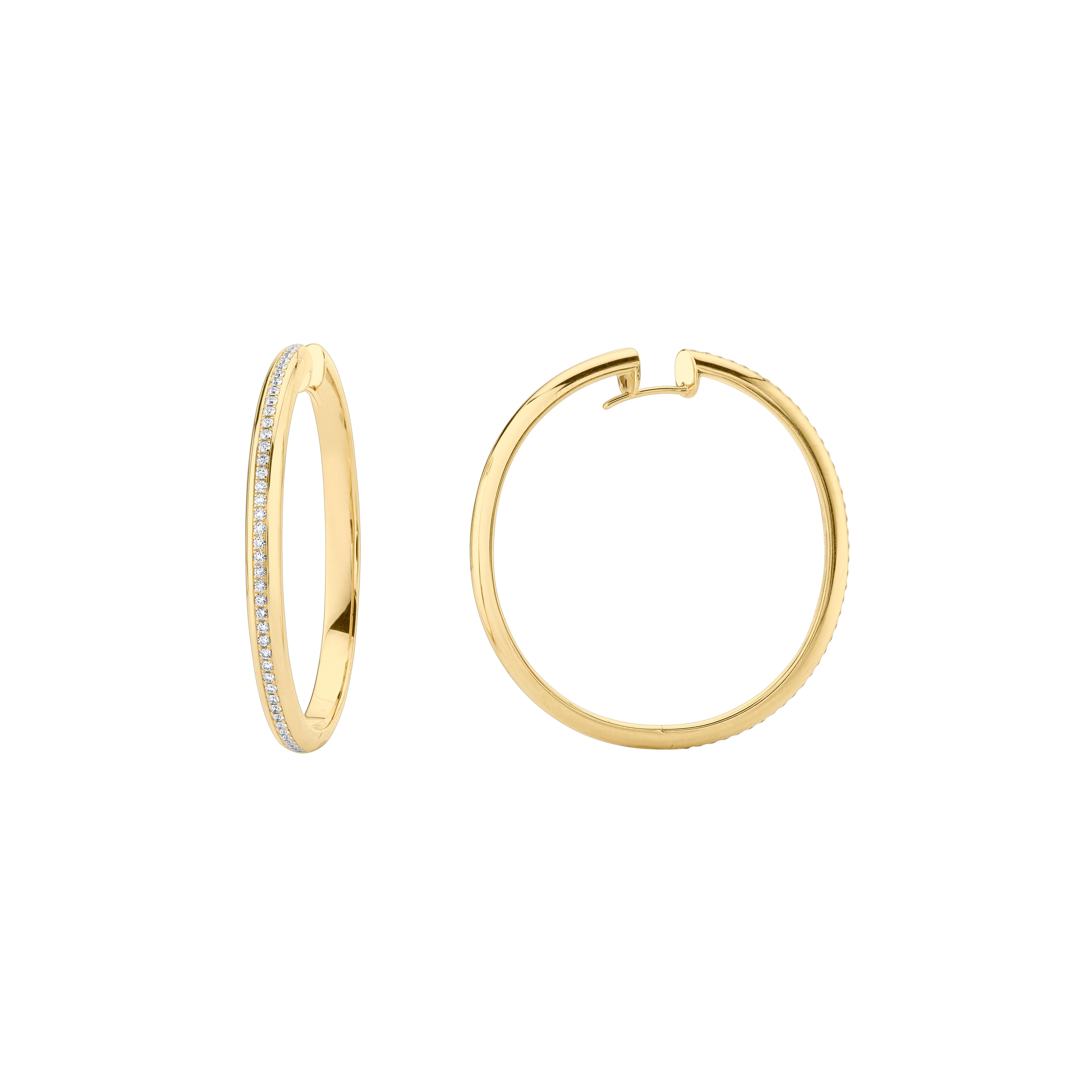 Stil #: XH404P.
SYLVIA KONTENTE Diamant-Ohrringe aus 18 K Gelbgold mit polierter Oberfläche.
Präzisionsgeschliffene, runde Brillanten.
Gesamtgewicht der Diamanten: 0,78ct tw.
Farbe/Klarheit des Diamanten: DEF/VVS VS.
Polierte Oberfläche.
Hochwertige