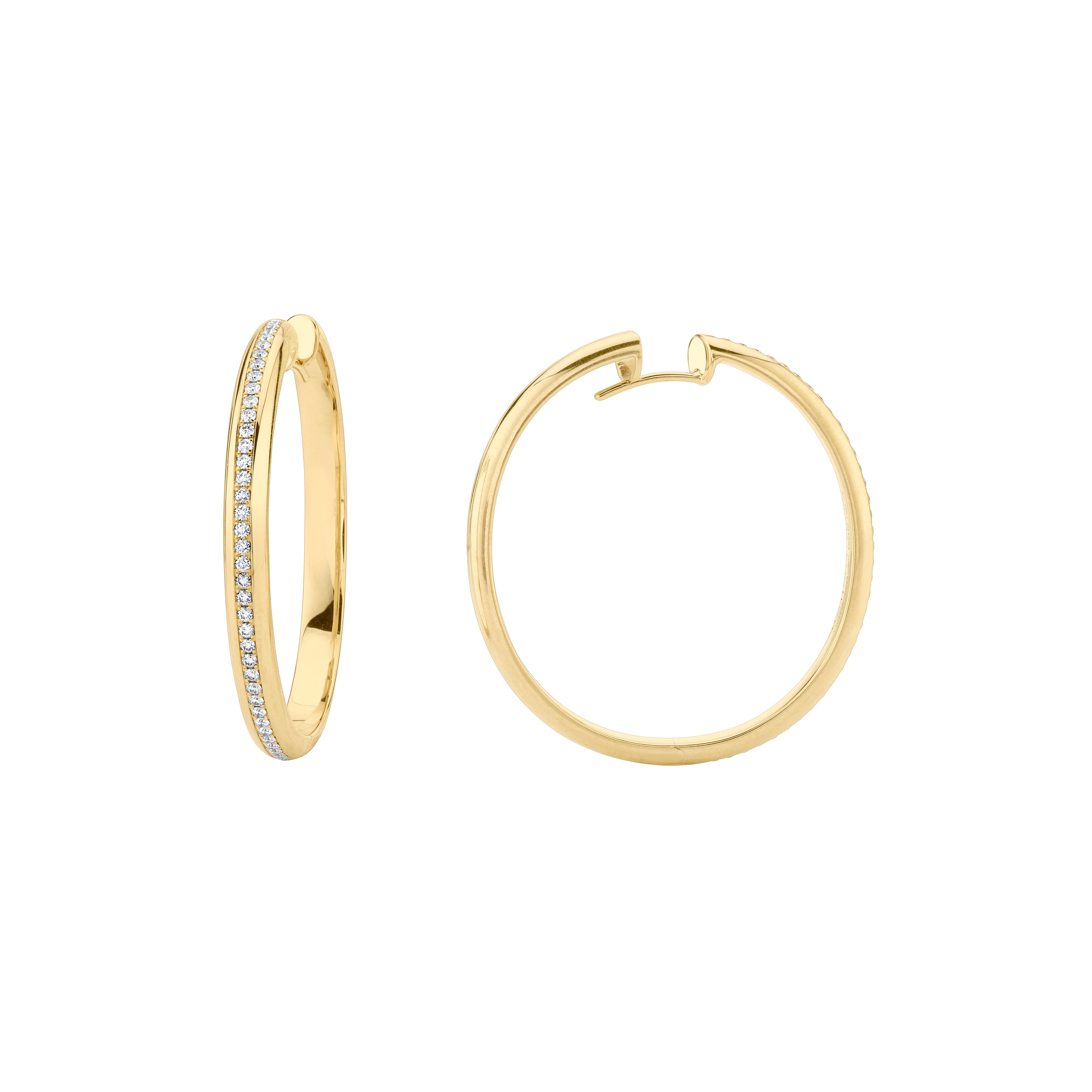 Style #: XH354P.
SYLVIA KONTENTE  18K Yellow gold diamond hoop earrings with polished finish.
Precision-cut, round brilliant diamonds.
Diamond total weight: 0.71ct tw.
Diamond color/clarity: DEF/VVS VS.
Polished finish.
High-end construction.
Size: