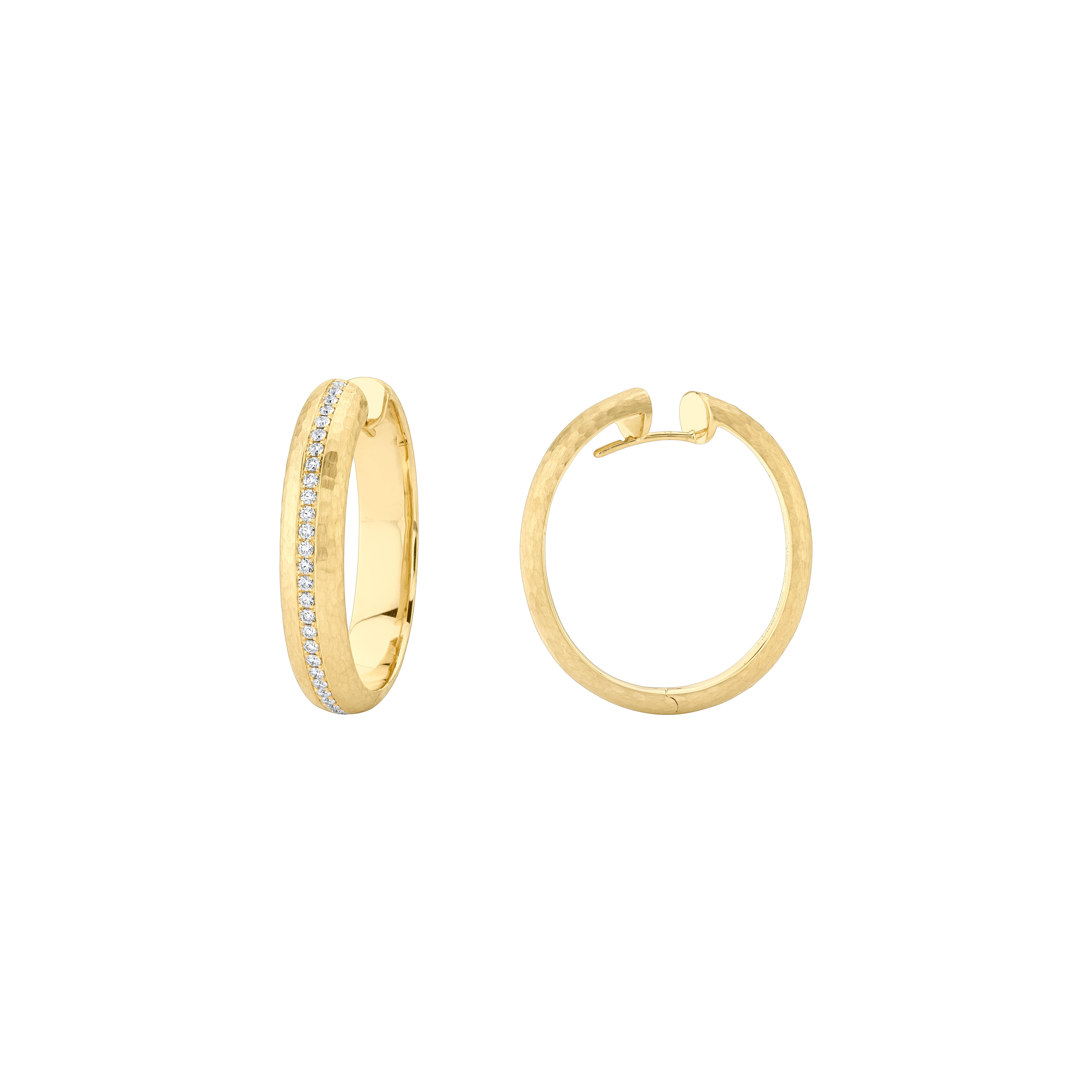 Style #: XH25H.
SYLVIA KONTENTE  18K Yellow gold diamond hoop earrings with hammered finish.
Precision-cut, round brilliant diamonds.
Diamond total weight: 0.49ct tw.
Diamond color/clarity: DEF/VVS VS.
Hammered finish.
High-end construction.
Size: