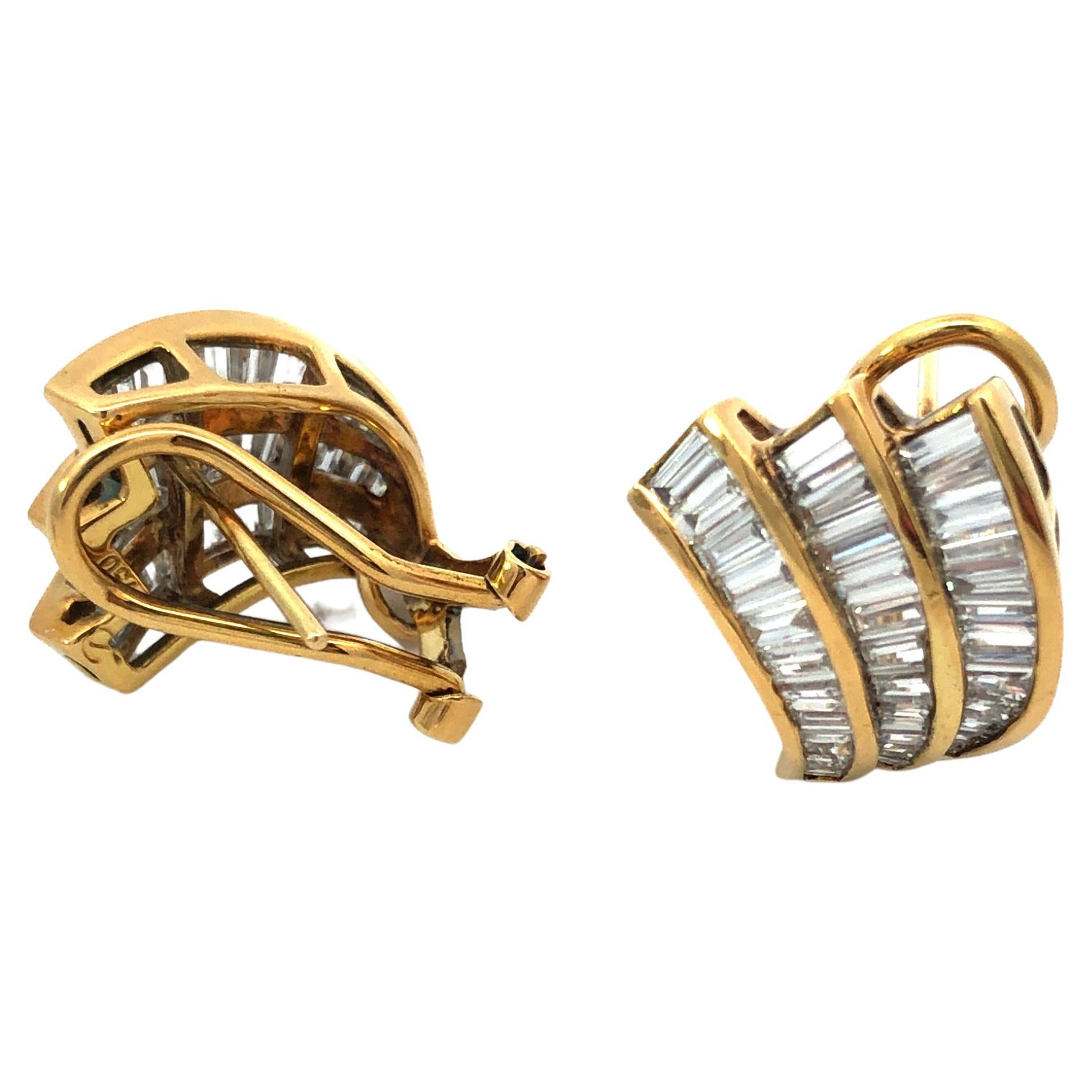 18k Yellow Gold Diamond Earrings For Sale at 1stDibs