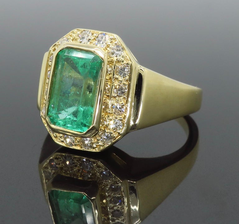 18 Karat Yellow Gold Diamond and Emerald Ring For Sale at 1stDibs