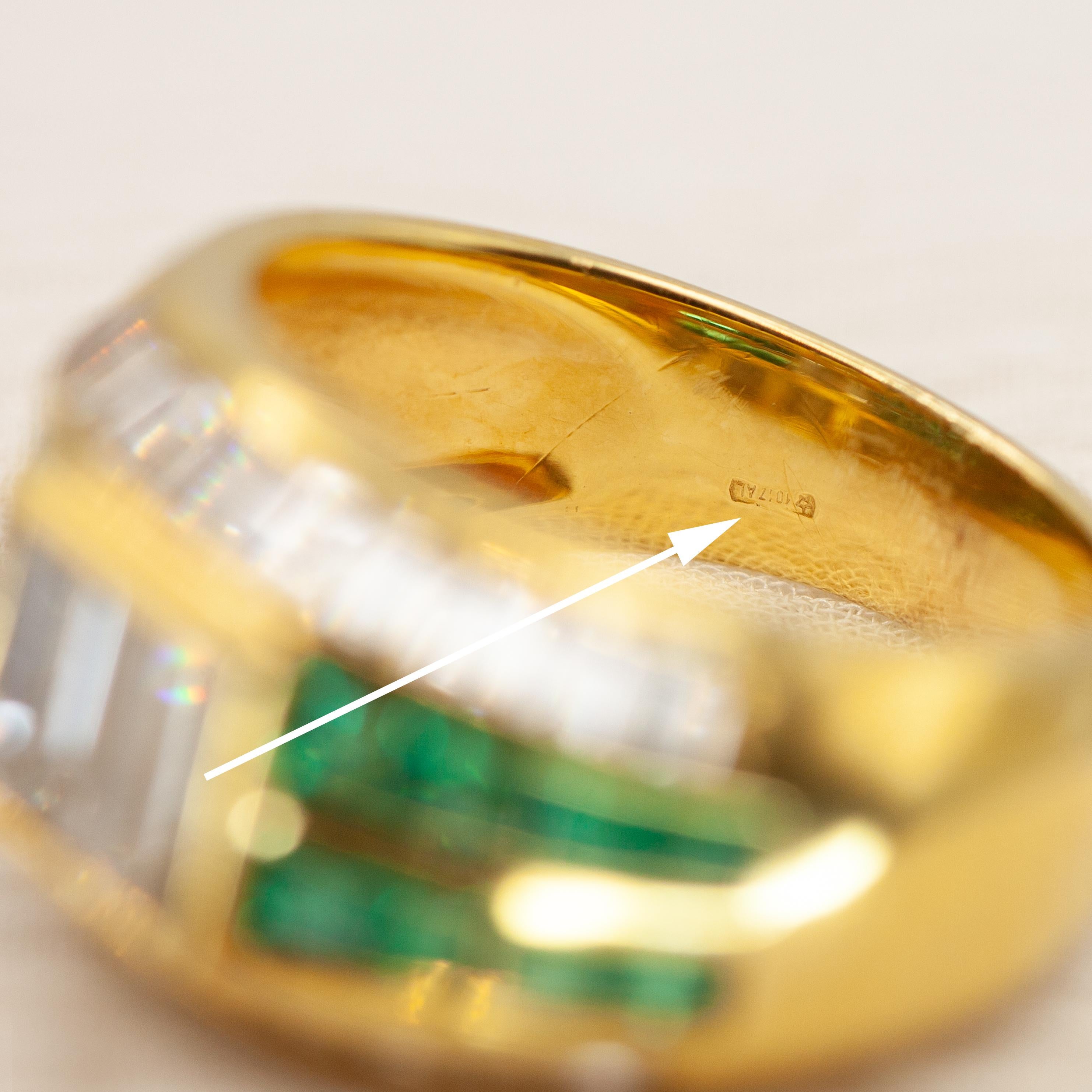 18K Gelbgold Diamant Smaragd Ring für Damen oder Herren im Angebot