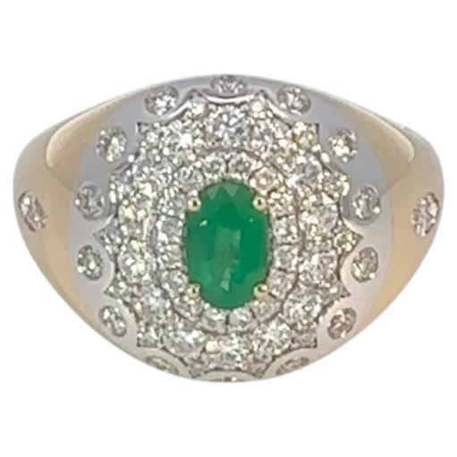 En vente :  Bague en or jaune 18K avec diamant et émeraude