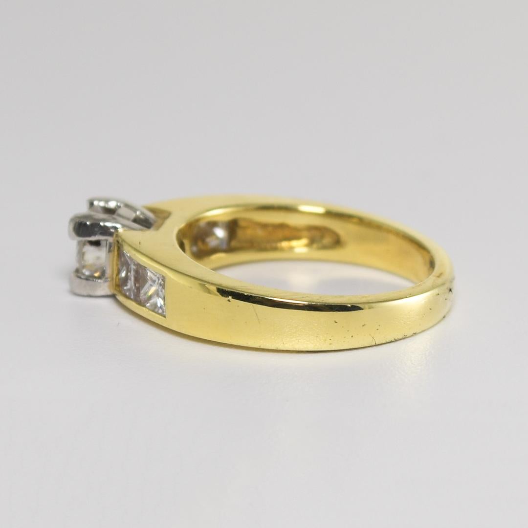 Women's or Men's 18K Yellow Gold Diamond Engagement Ring 0.54ct For Sale