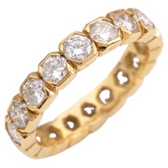 18k Yellow Gold Diamond Eternity Wedding Band Ring 2.68 Carats
