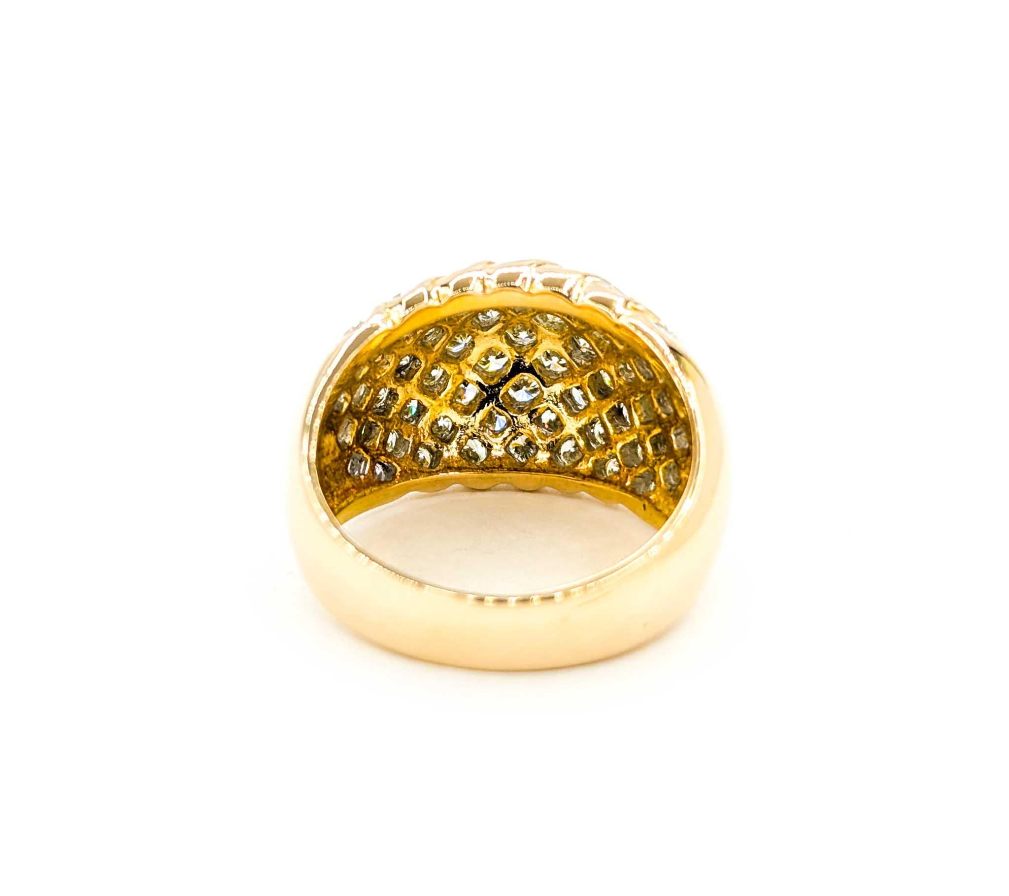Anello moda con diamante in oro giallo 18 carati in vendita 5