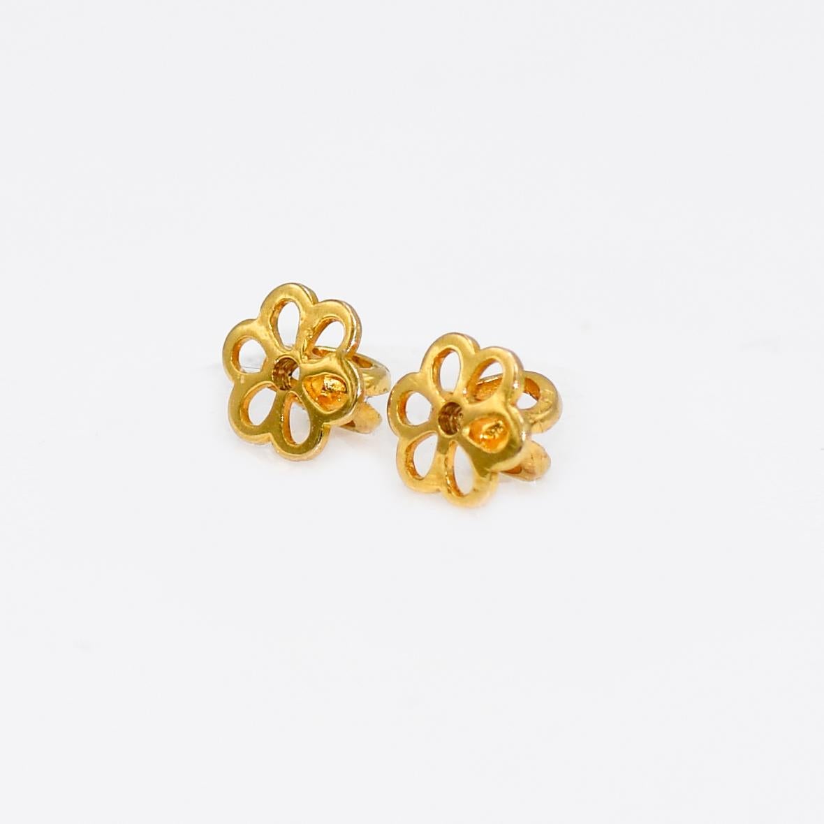 18k Yellow Gold Diamond Floral Earrings, 6.6gr, .80tdw For Sale 2