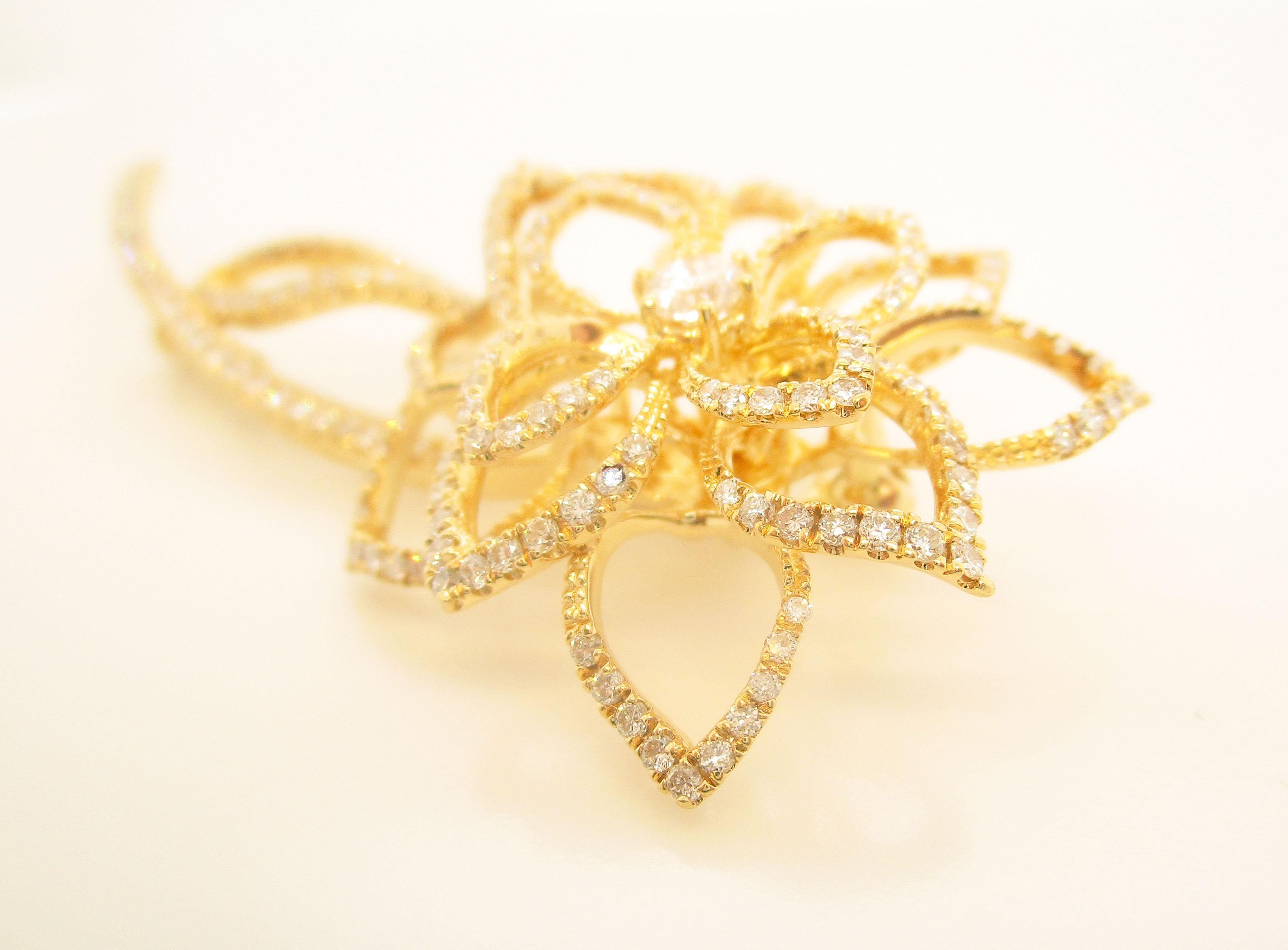 Round Cut 18 Karat Yellow Gold Diamond Flower Brooch For Sale