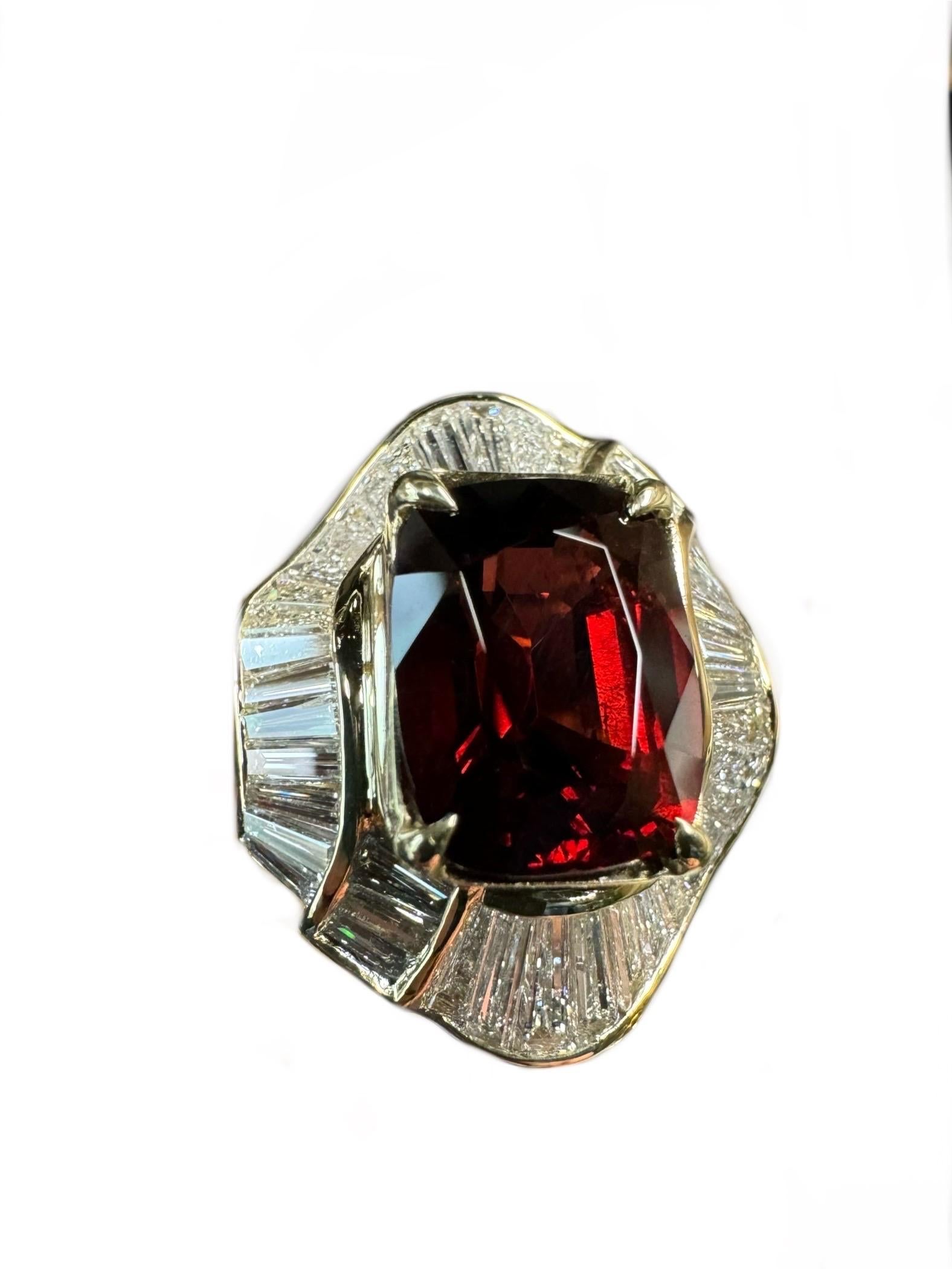 18K Yellow Gold Diamond GIA Certified 12.41 Carat Cushion Cut Red Spinel Ring For Sale 3