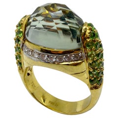 Bague de cocktail en or jaune 18 carats, diamant, grenat vert et pierres précieuses vertes en damier
