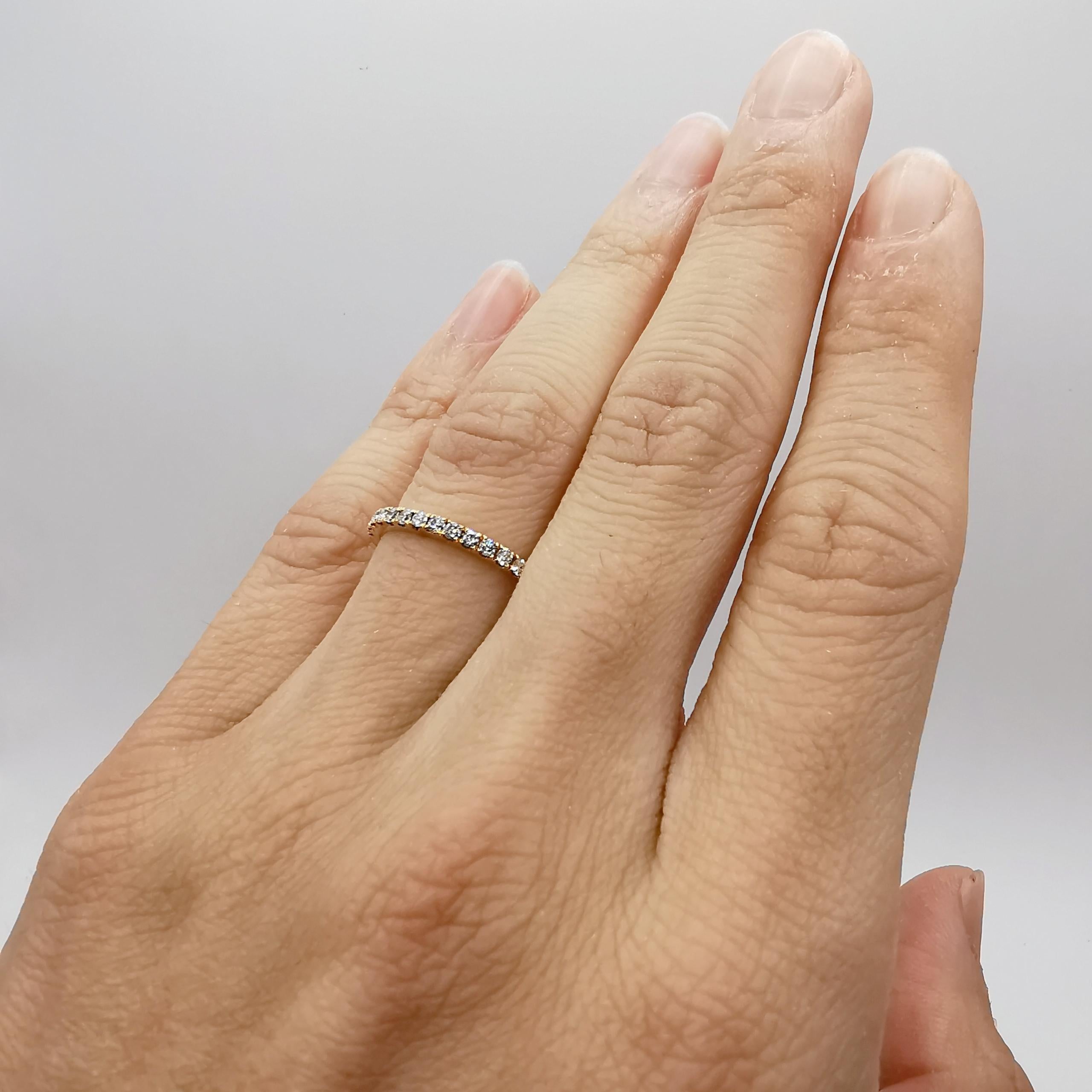 Im Angebot: 18 Karat Gelbgold Diamant Halb-Eternity-Ring, Ehering, Stapelbar () 5