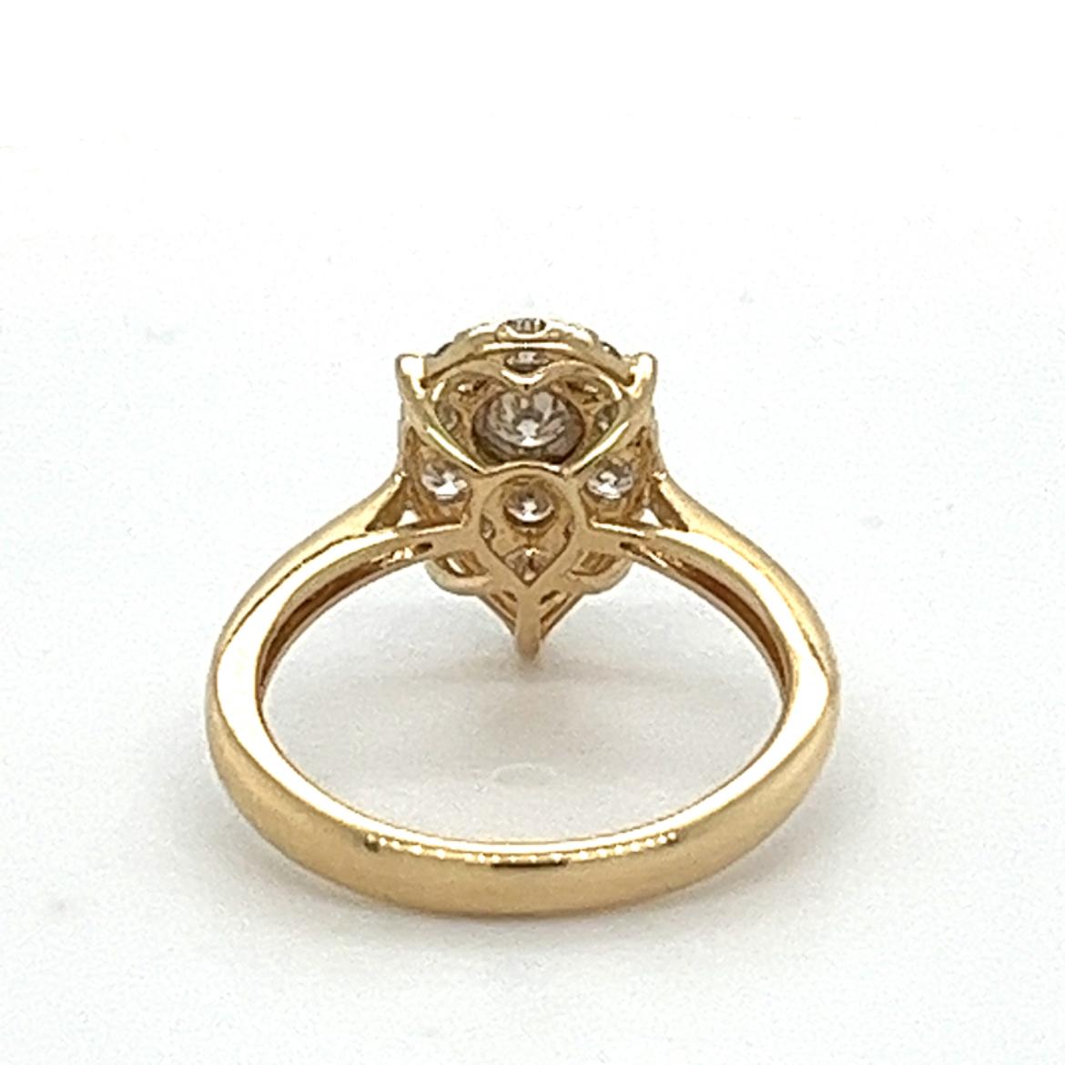Round Cut 18K Yellow Gold Diamond Heart Lover's Ring For Sale