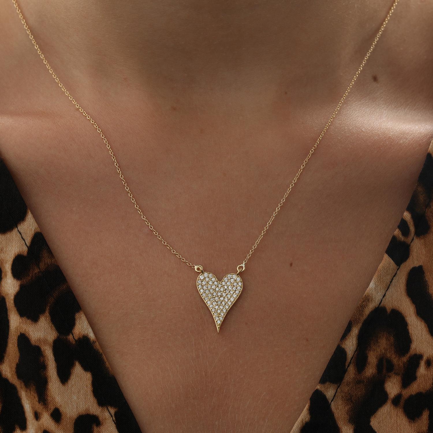 18 Karat Yellow Gold Diamond Heart Necklace For Sale 1