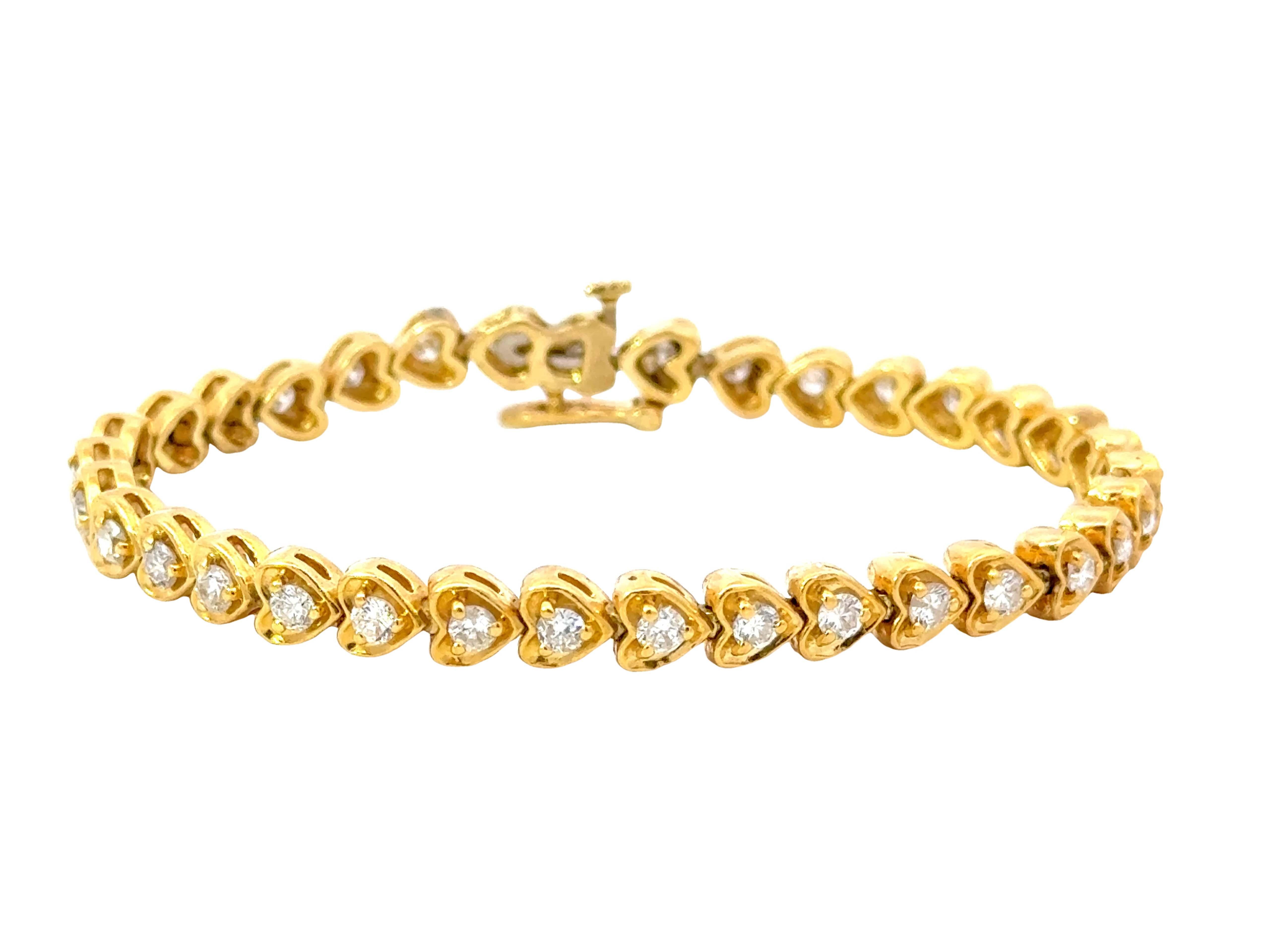 Women's 18k Yellow Gold Diamond Heart Tennis Bracelet For Sale
