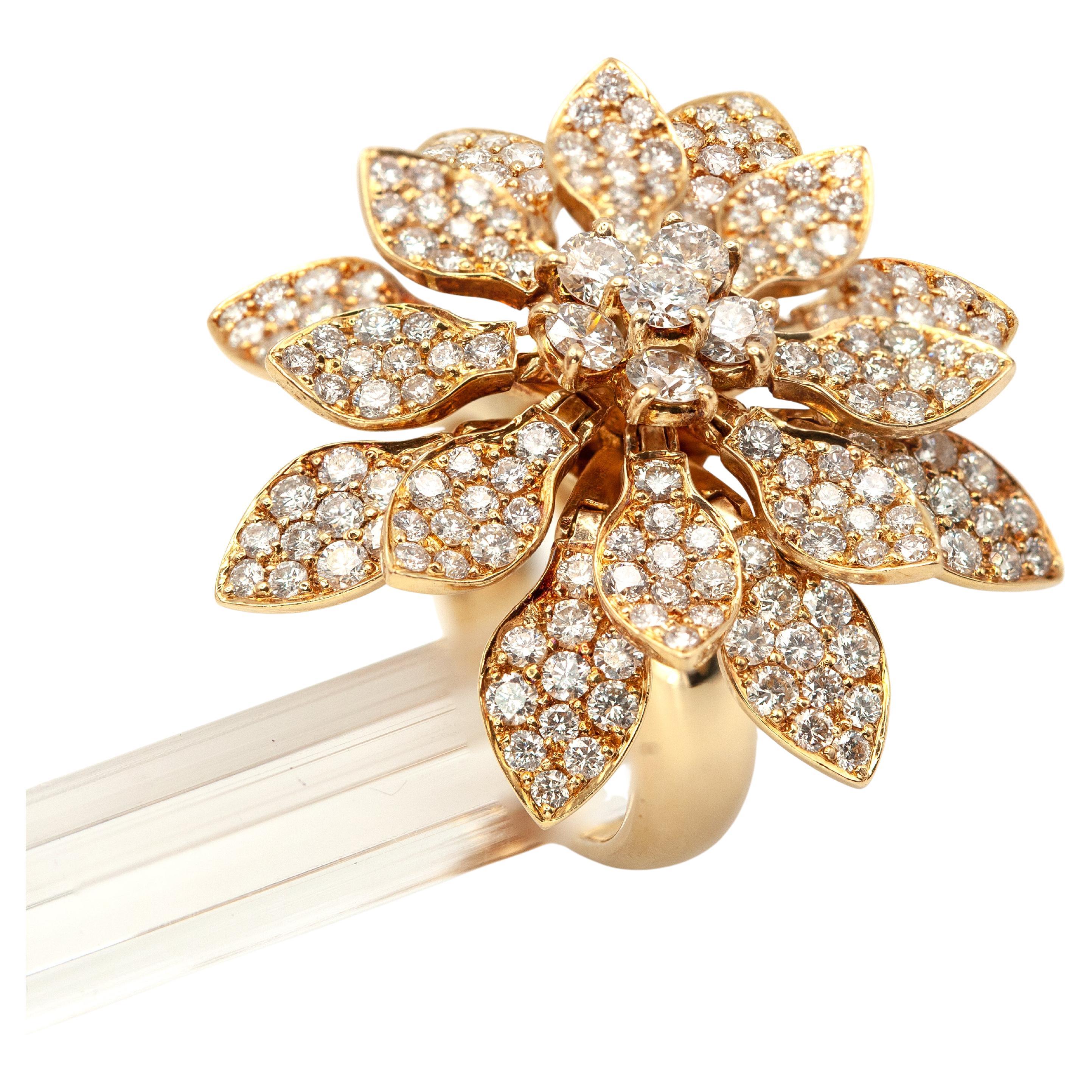 Bague en or jaune 18K avec fleur de pétale à charnière et diamant