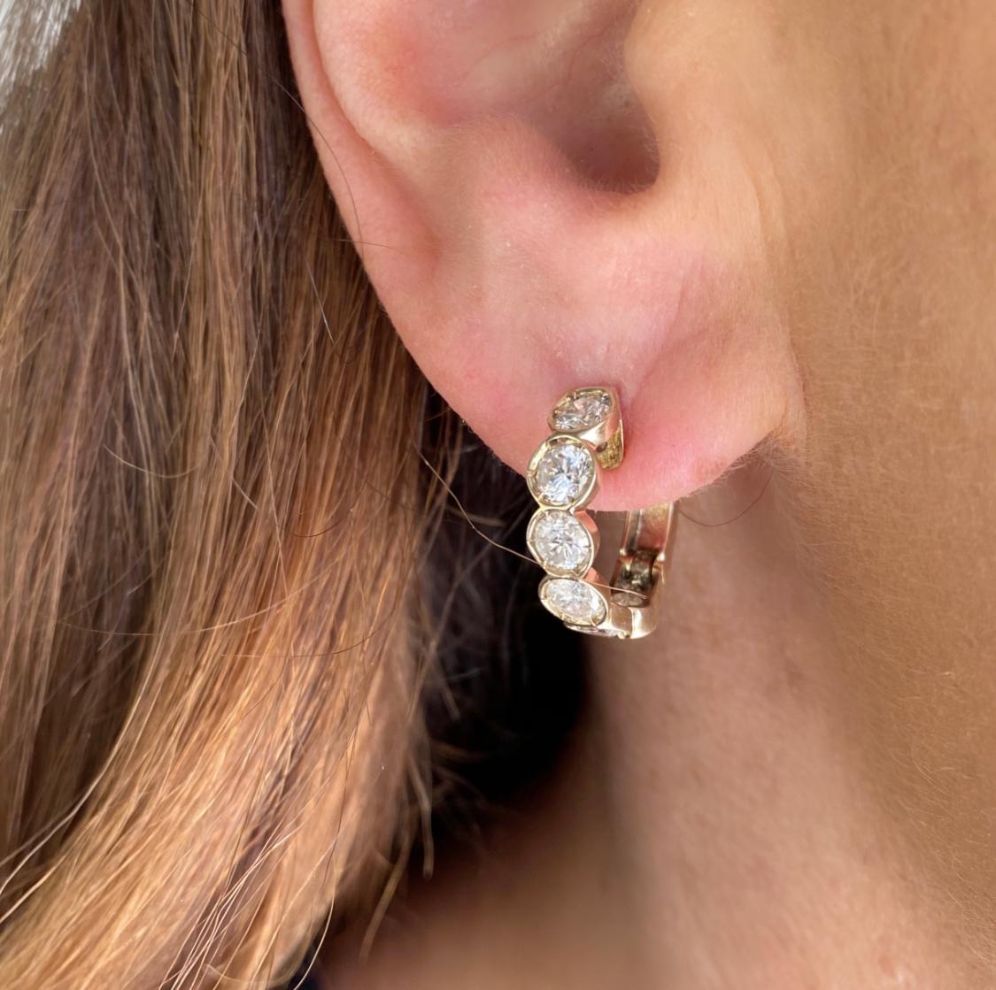18 Karat Gelbgold Diamant-Ohrringe mit Diamanten (Rundschliff)