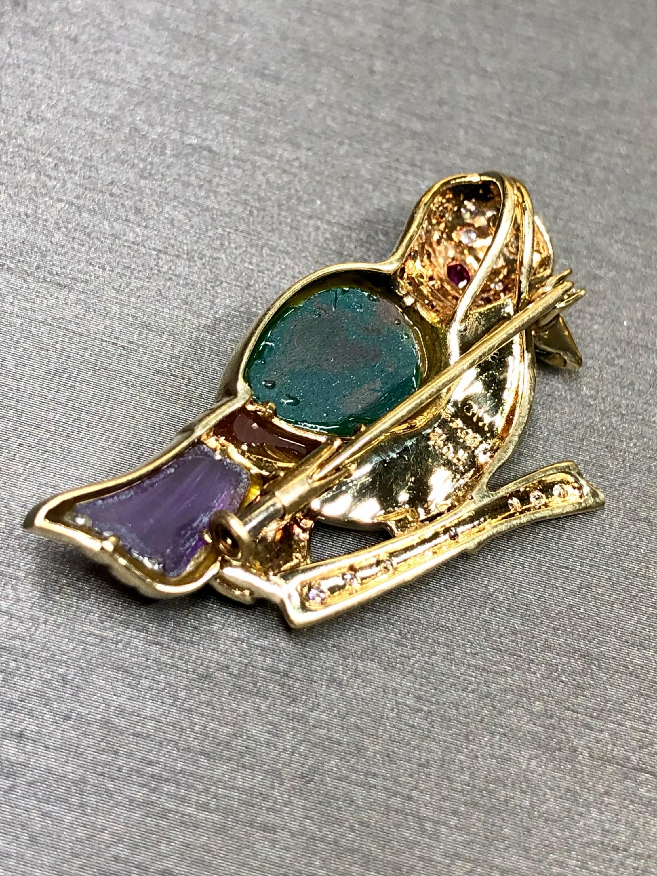 Round Cut 18K Yellow Gold Diamond MOP Ruby Amethyst Chalcedony Onyx Bird Brooch Pendant For Sale