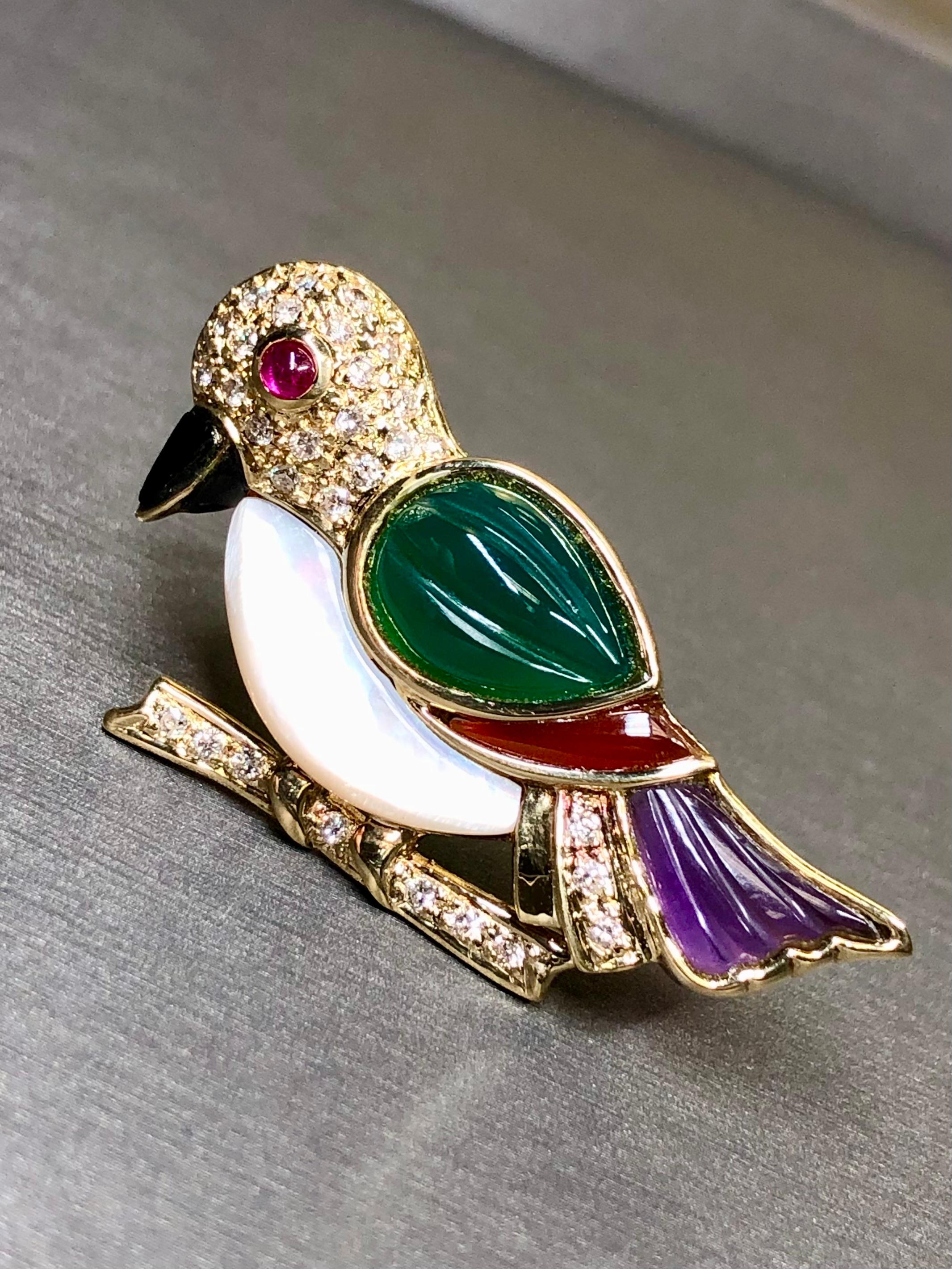 18K Yellow Gold Diamond MOP Ruby Amethyst Chalcedony Onyx Bird Brooch Pendant In Excellent Condition For Sale In Winter Springs, FL