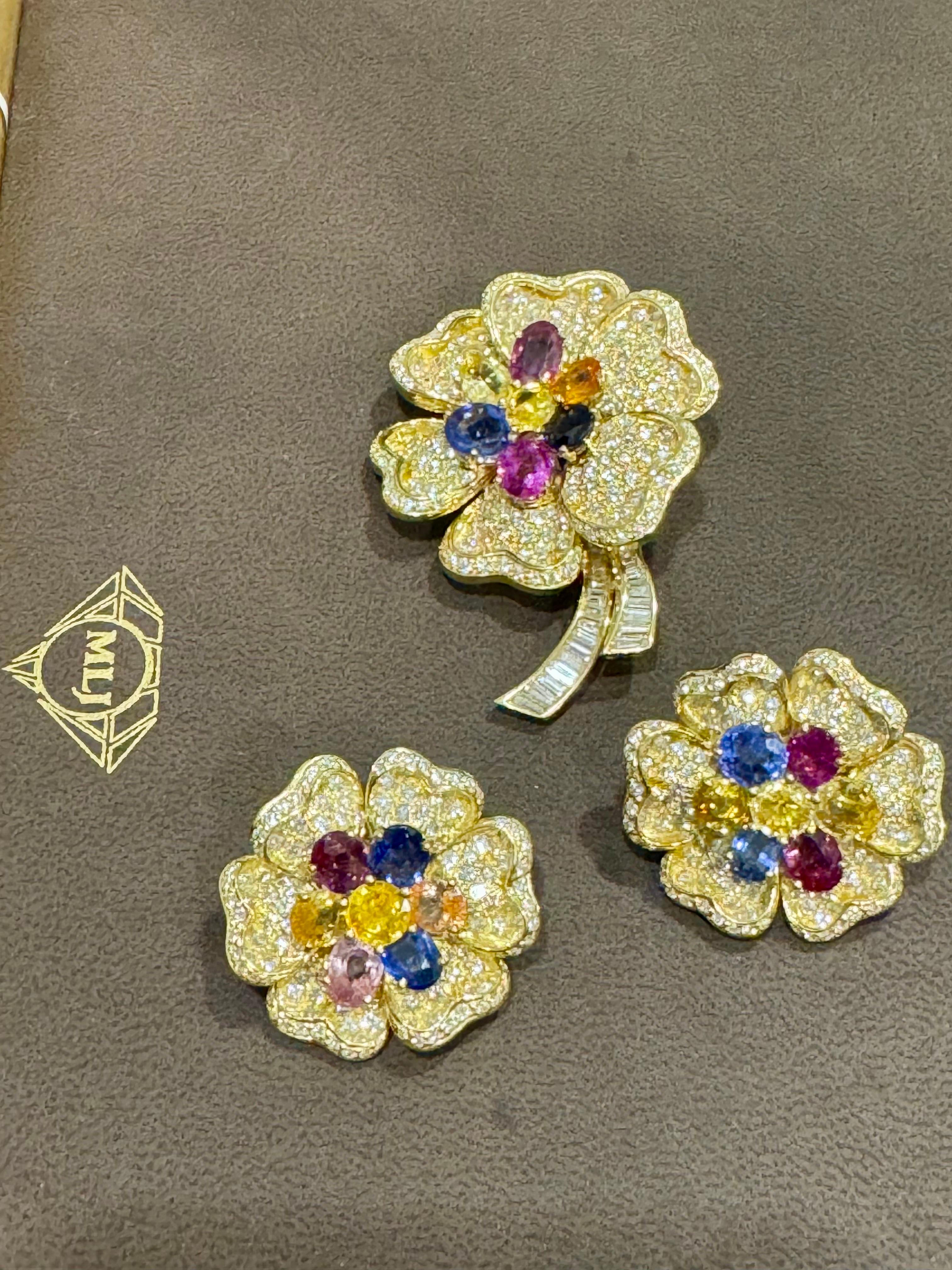 18K Yellow Gold Diamond Multicolor Sapphire Flower Brooch/pin by Designer Adler For Sale 4