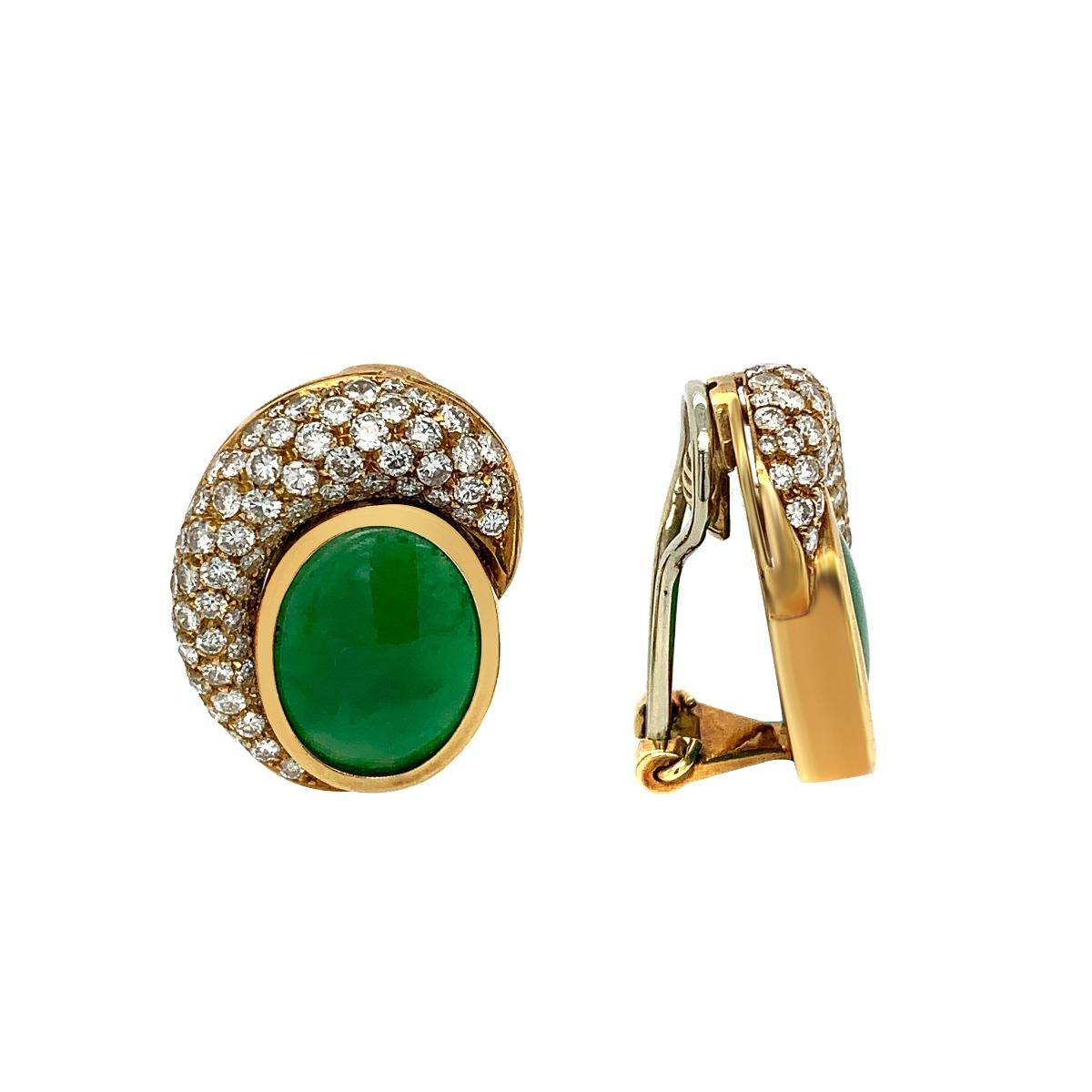 18 Karat Yellow Gold Diamond Natural Jade Jadeite Clip-On Earrings For Sale 2