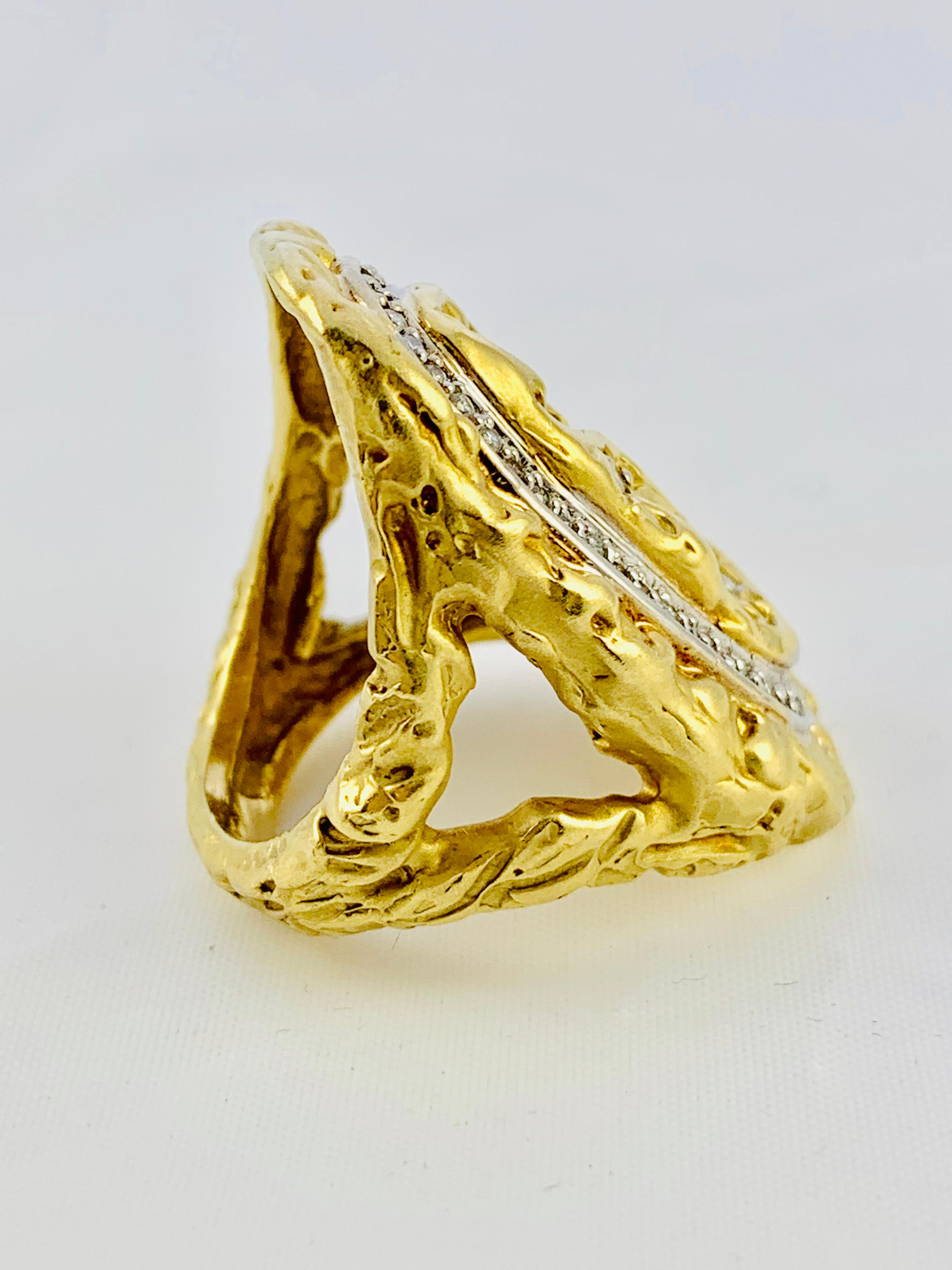 Round Cut 18 Karat Yellow Gold and Diamond Oblong Saddle Ring