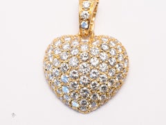 Colgante de oro amarillo de 18 quilates con pavé de diamantes en forma de corazón, finales del siglo XX