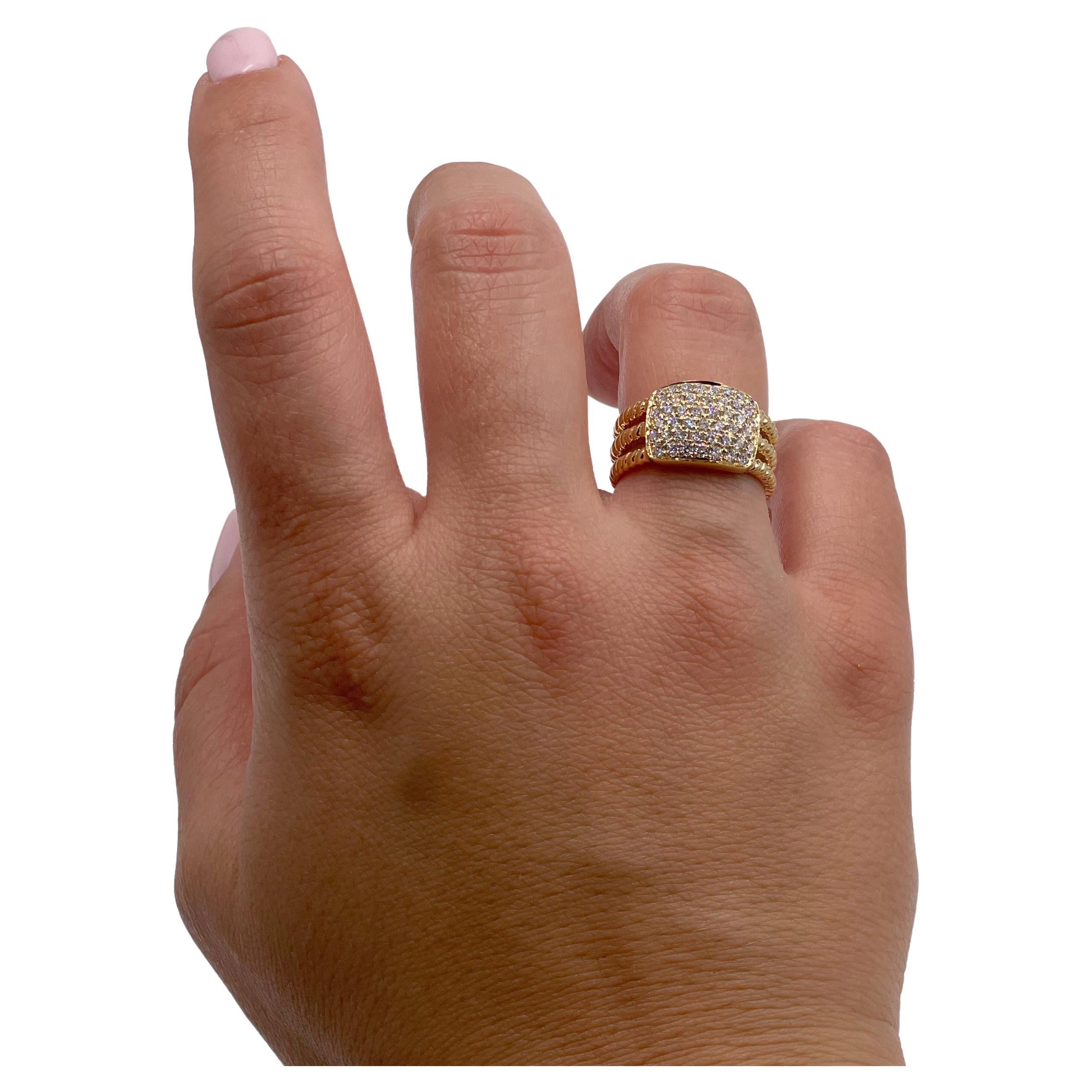 18 Karat Gelbgold Diamant-Pavé-Ring mit Seil-Detail (Rundschliff) im Angebot