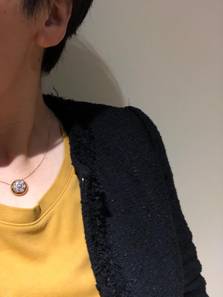 Round Cut 18 Karat Yellow Gold Diamond Pendant Necklace For Sale