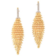 Boucles d'oreilles pendantes en or jaune 18 carats avec diamant en forme de pomme de pin