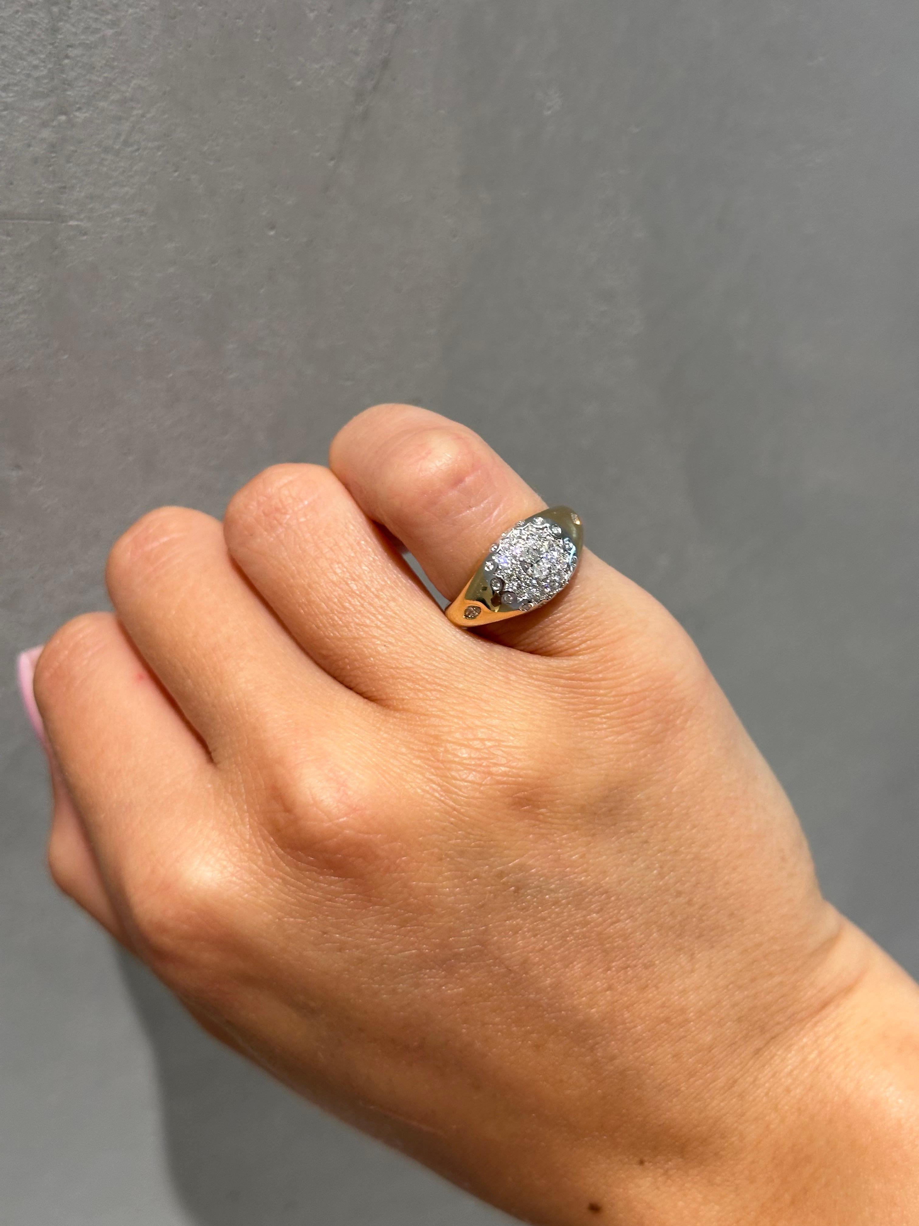 Bague Pinky en or jaune 18K et diamants Neuf - En vente à New York, NY