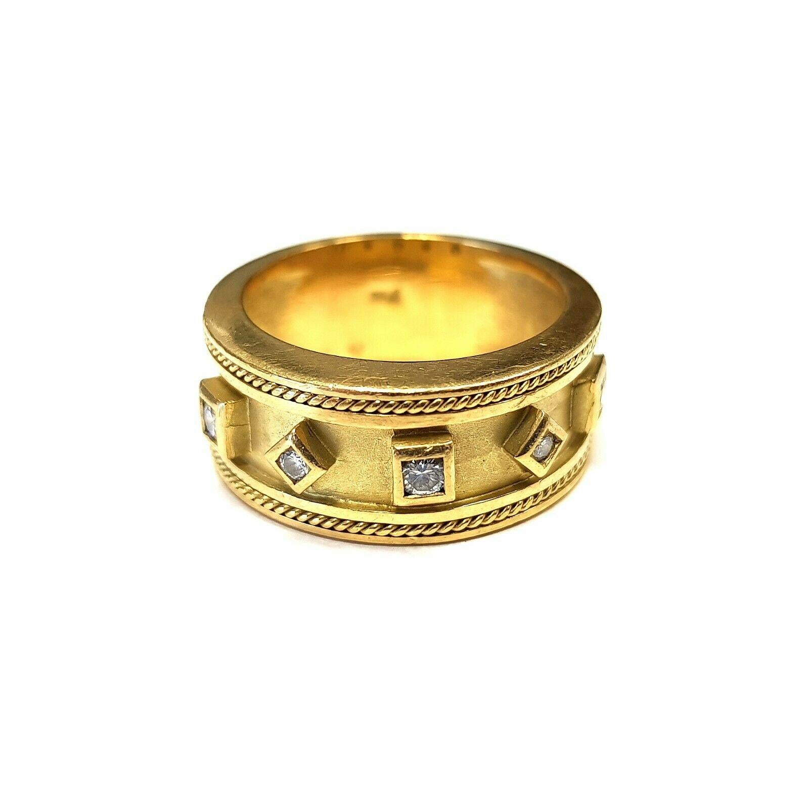 Contemporary 18 Karat Yellow Gold Diamond Ring 0.24 Carat