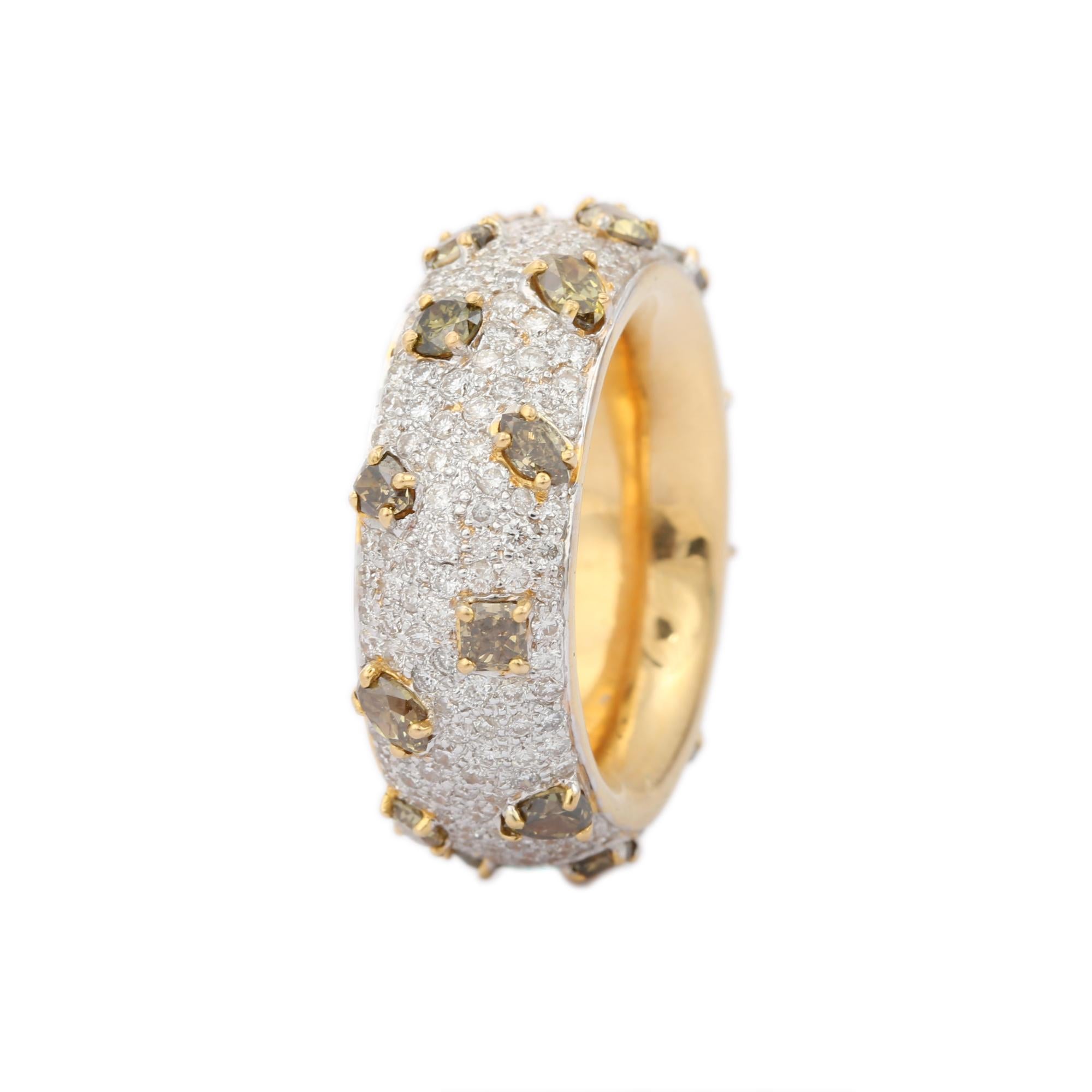 For Sale:  18 Karat Solid Yellow Gold 6.3 Carats Diamond Wedding Band Ring 4